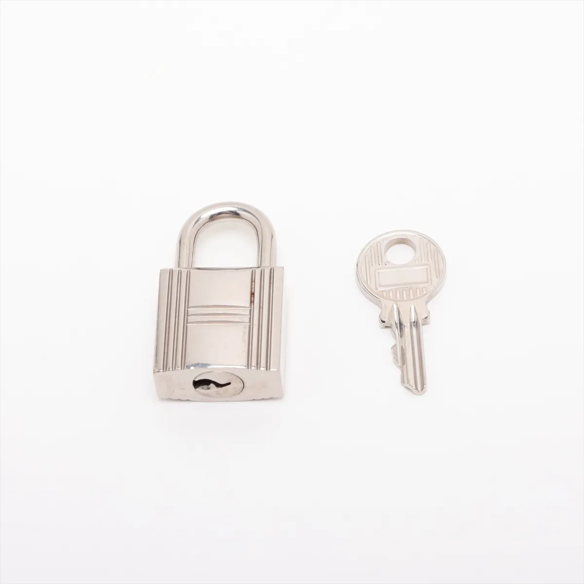 Picotin Lock 18 PM, Taurillon Clemence leather, Rouge Casaque, Silver hardware, A: 2017 — view 9