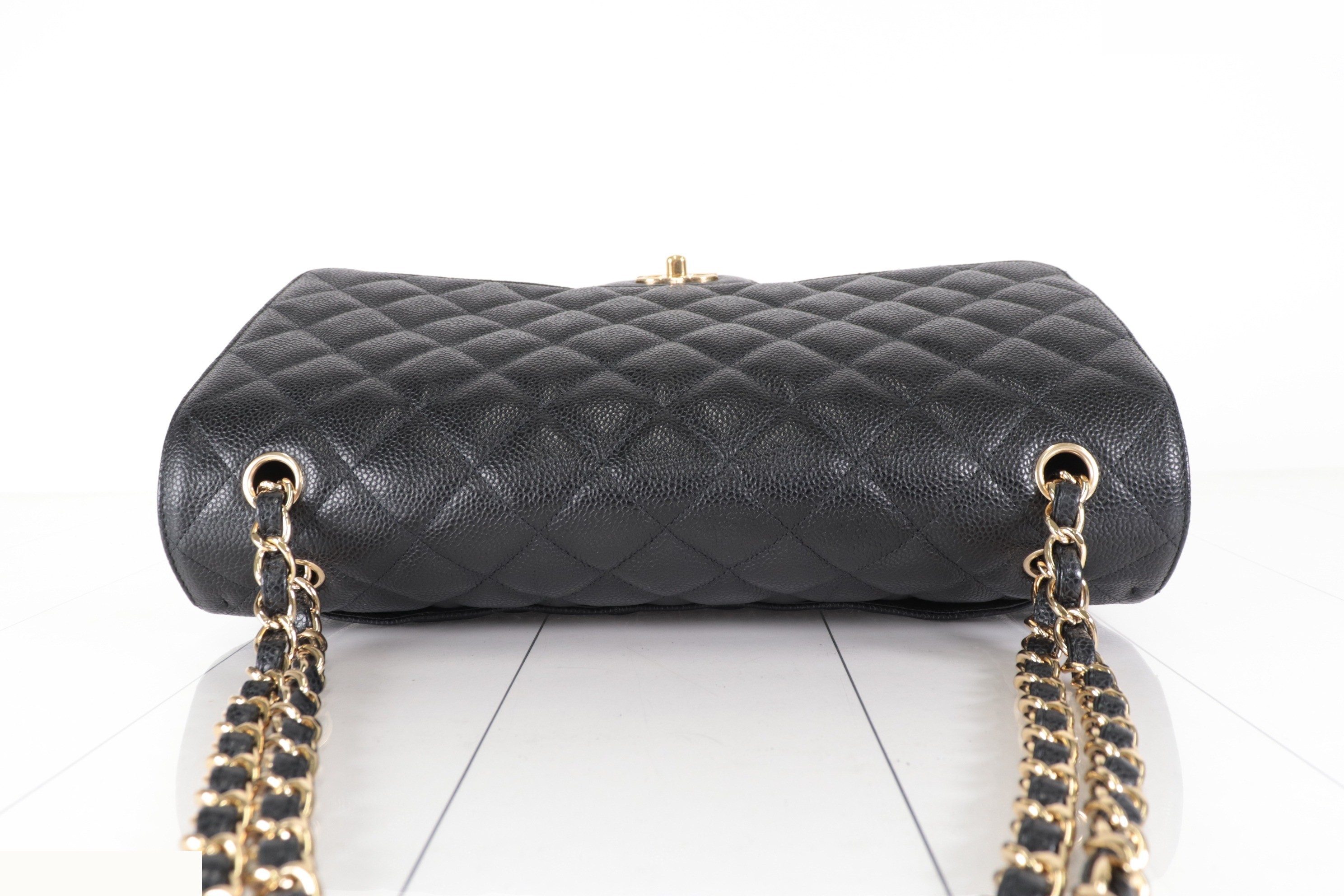 Dekamato Caviar Chain Shoulder Bag, Series 30s — view 6