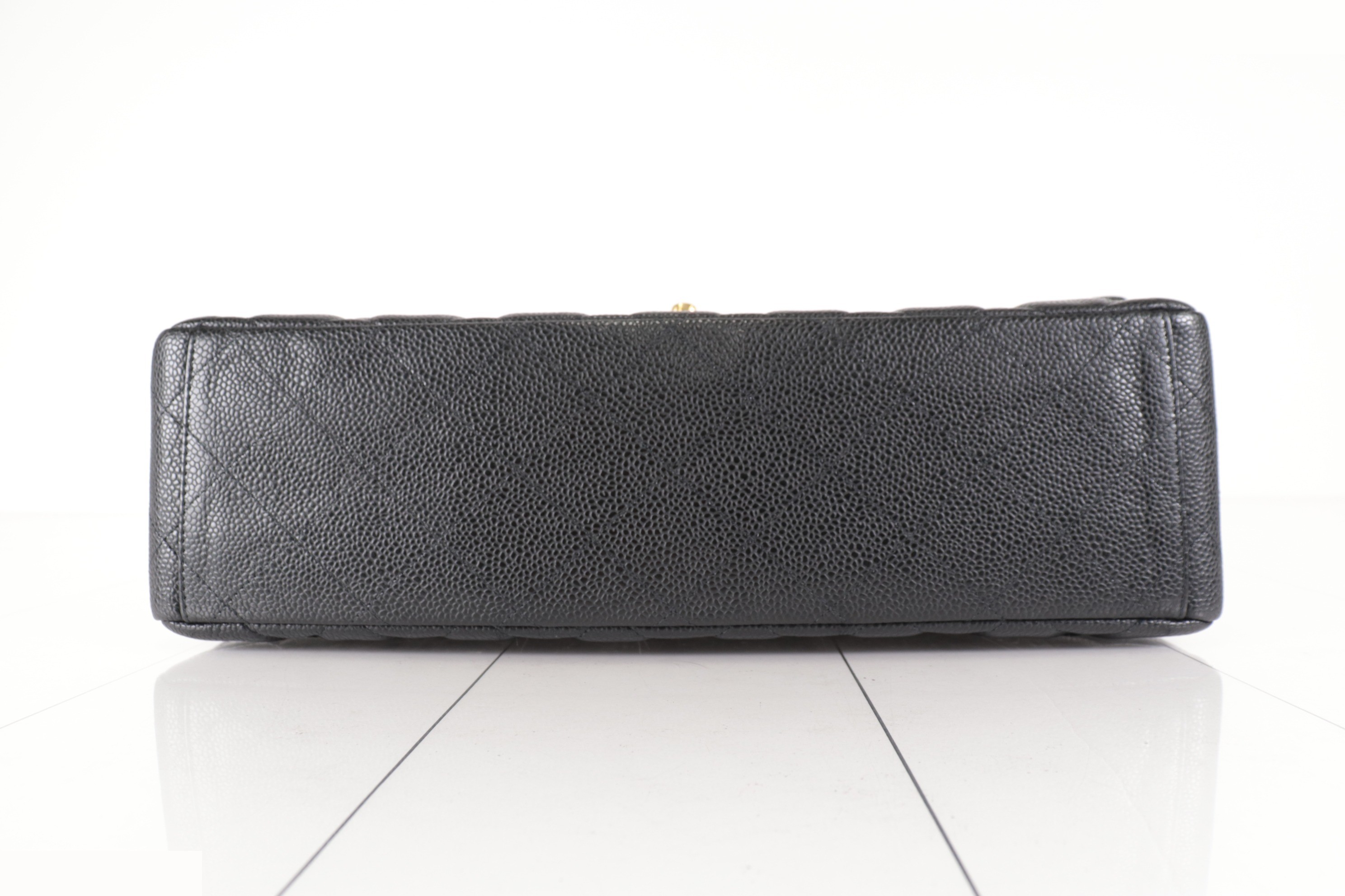 Dekamato Caviar Chain Shoulder Bag, Series 30s — view 7