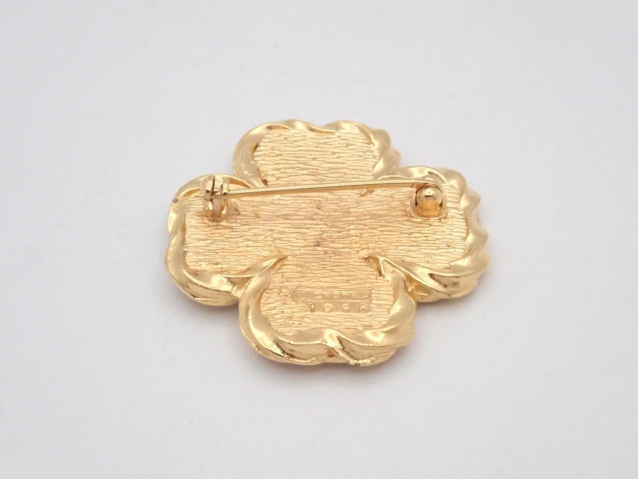 Clover Rhinestone Brooch GP — view 2