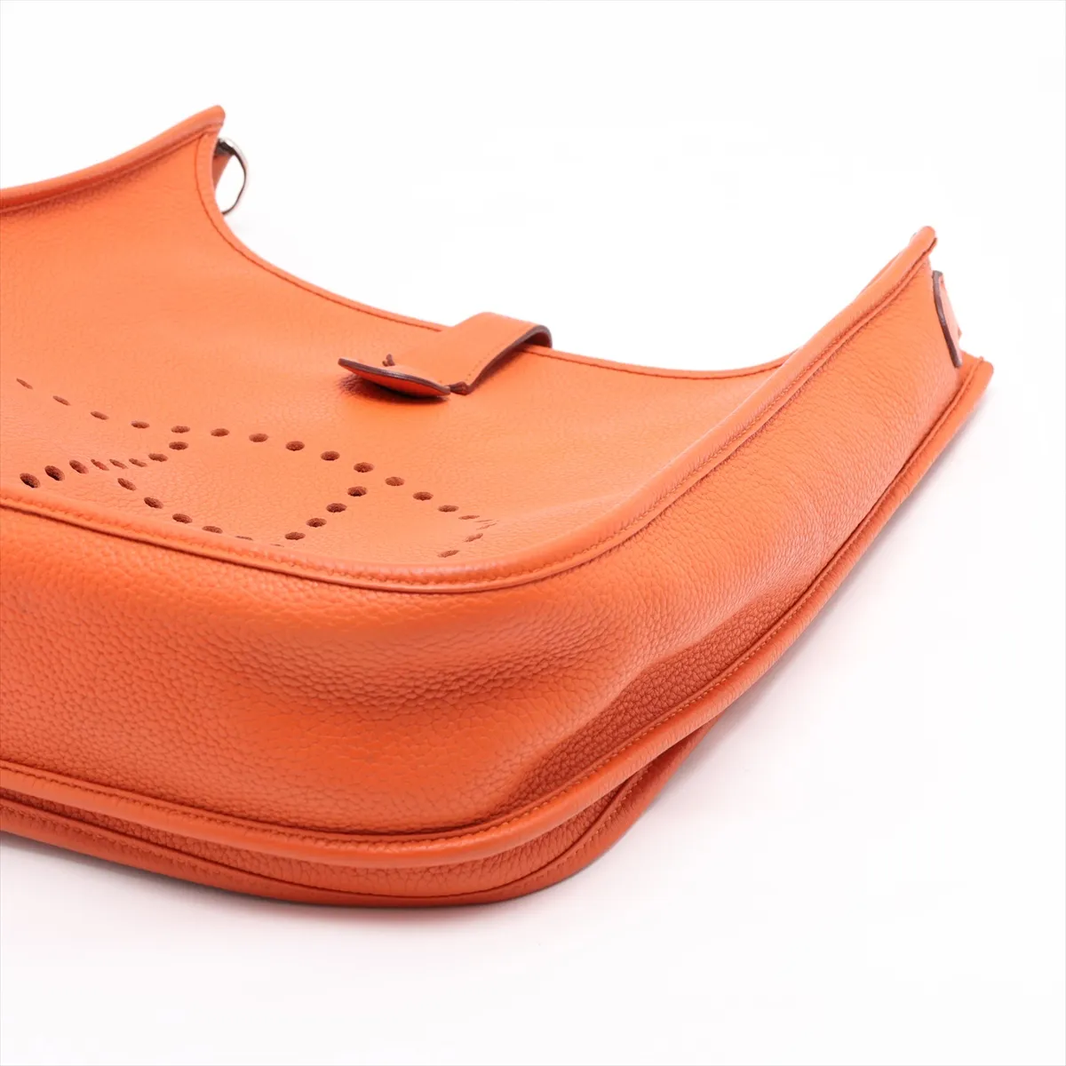 Evelyne 3 33 GM Taurillon Clemence Orange Silver Hardware P:2012 — view 3