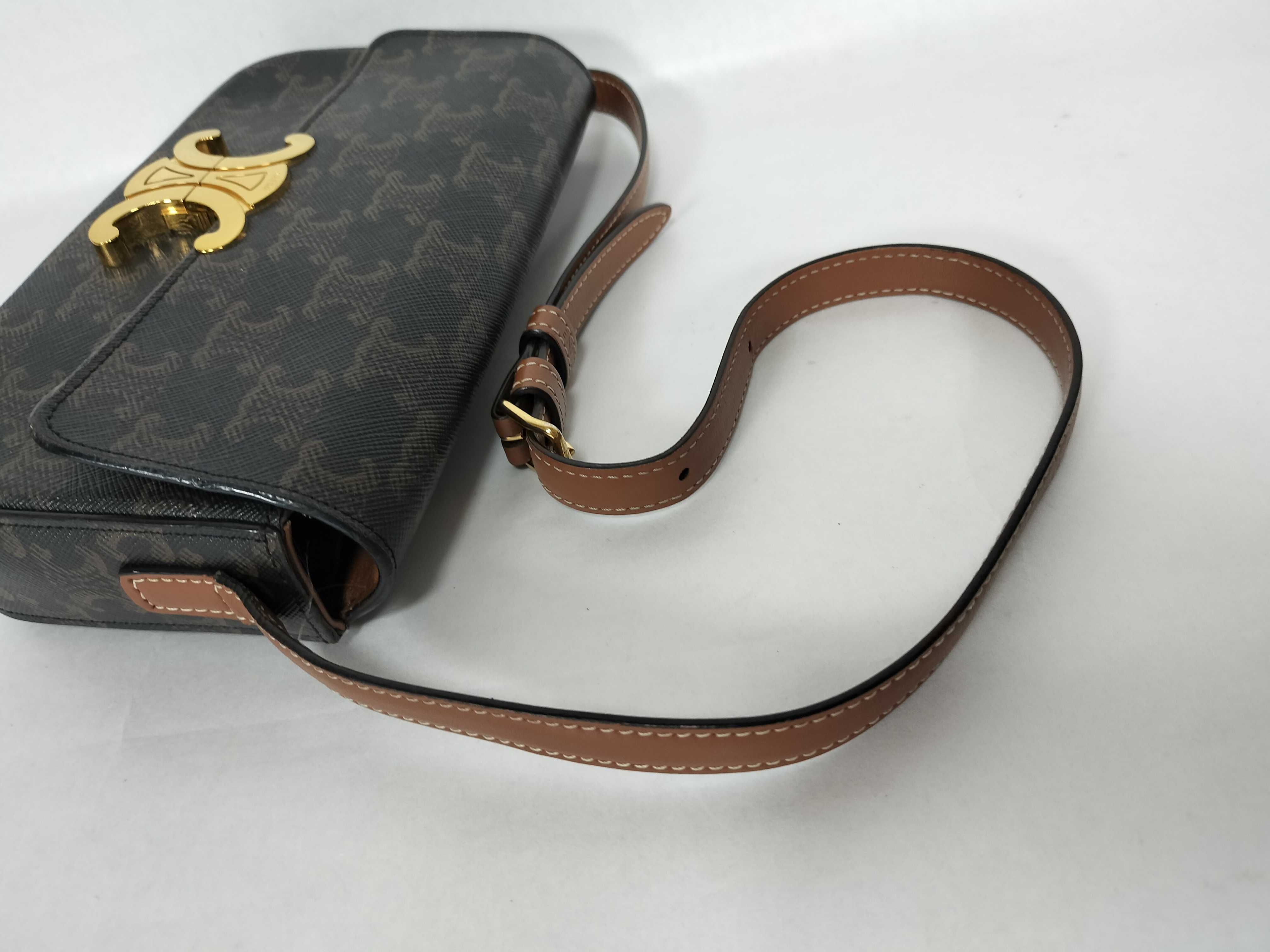 Claude Triomphe Gold Shoulder Bag — view 3