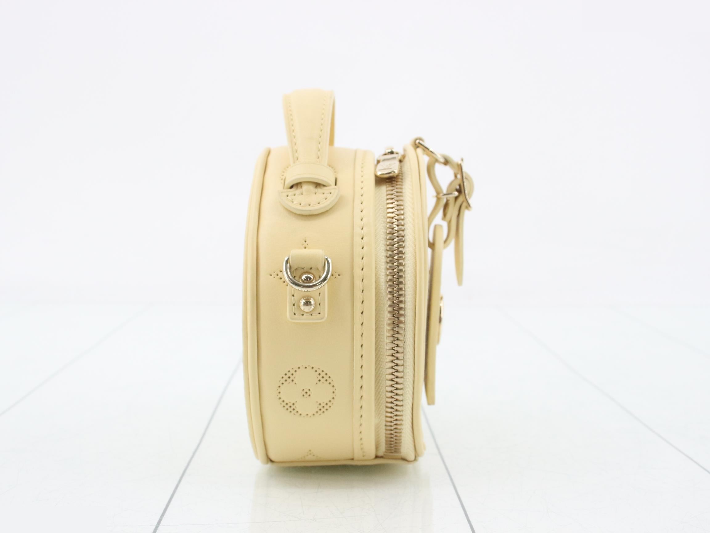 Mini Boîte Chapeau Shoulder Bag — view 4