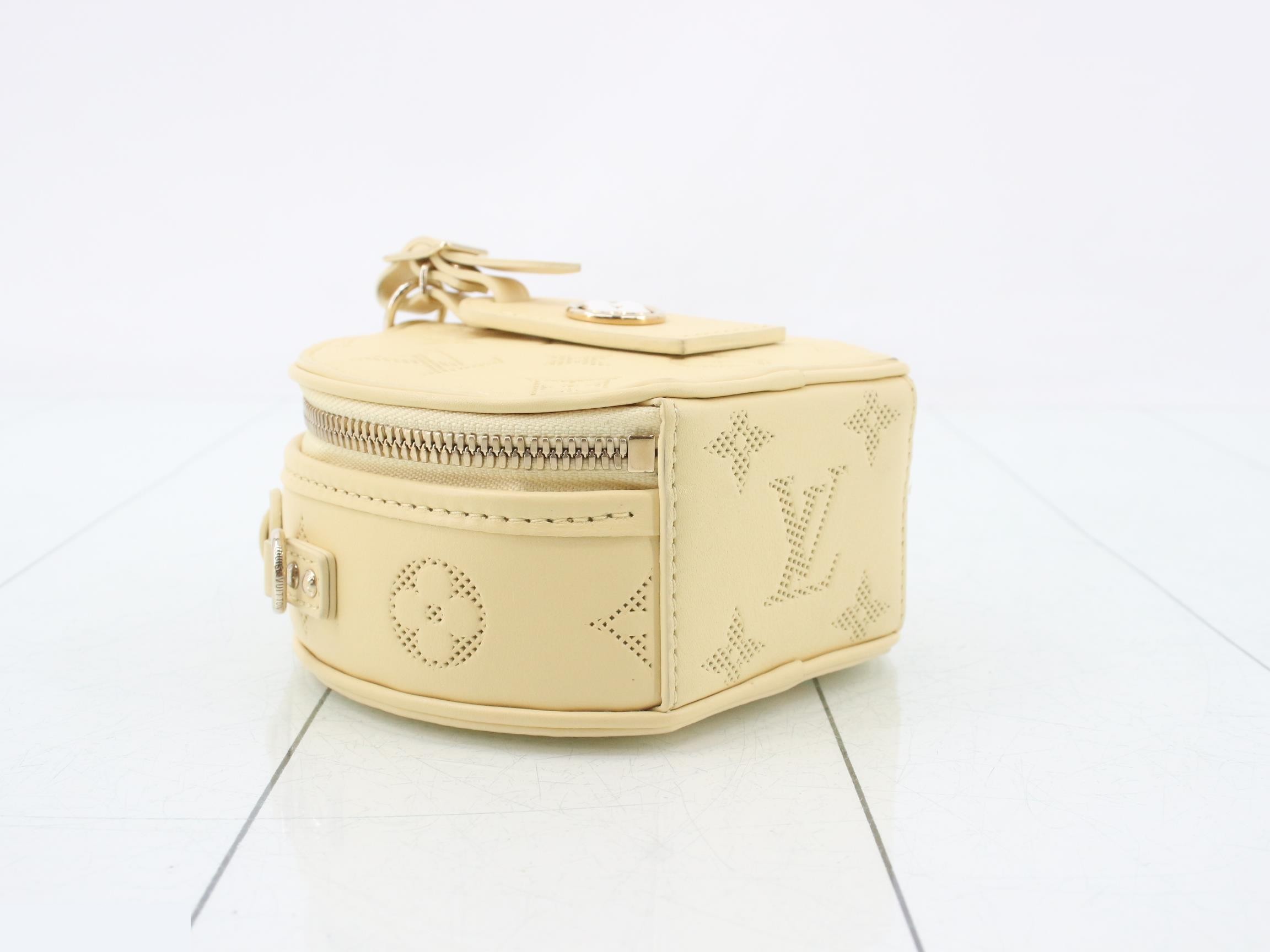 Mini Boîte Chapeau Shoulder Bag — view 5