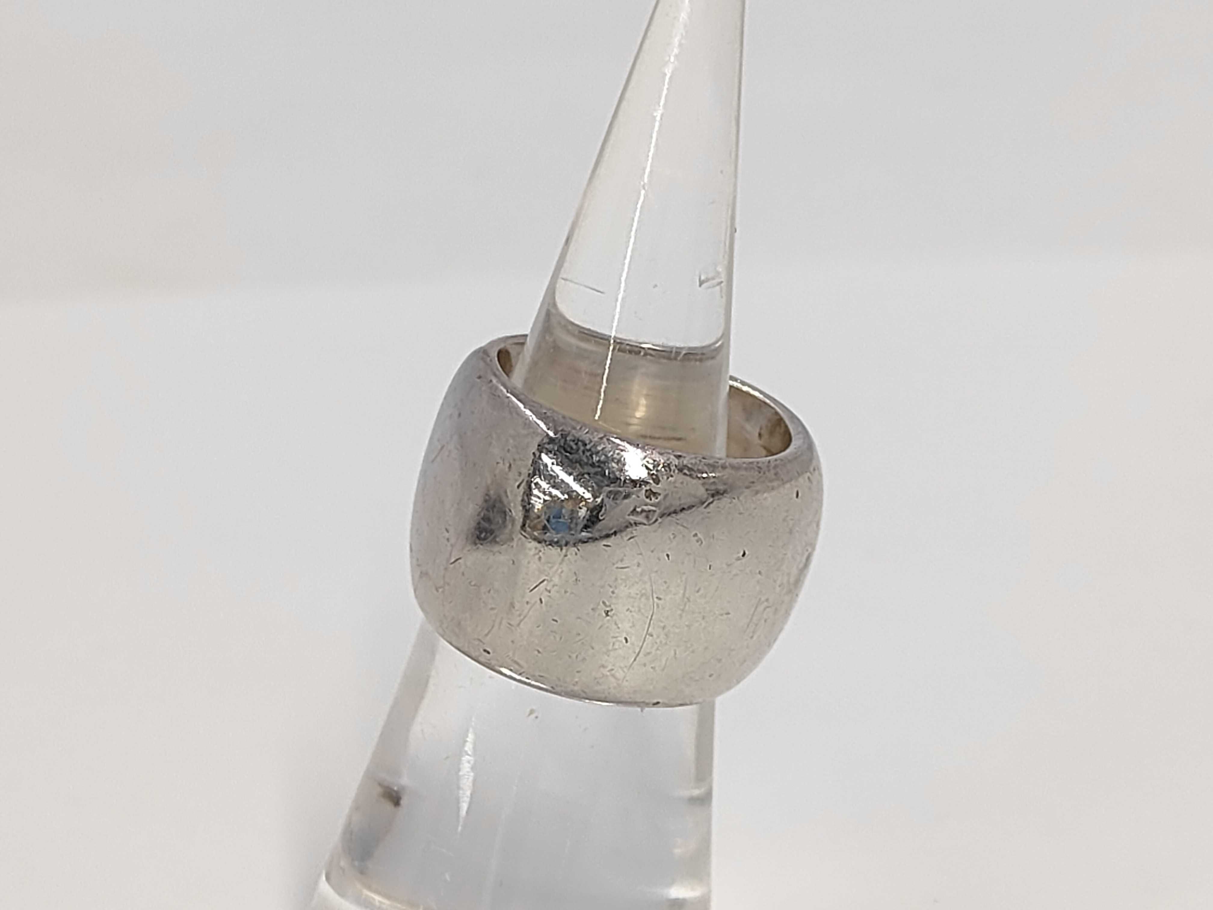 Ring / SV Ring — view 2