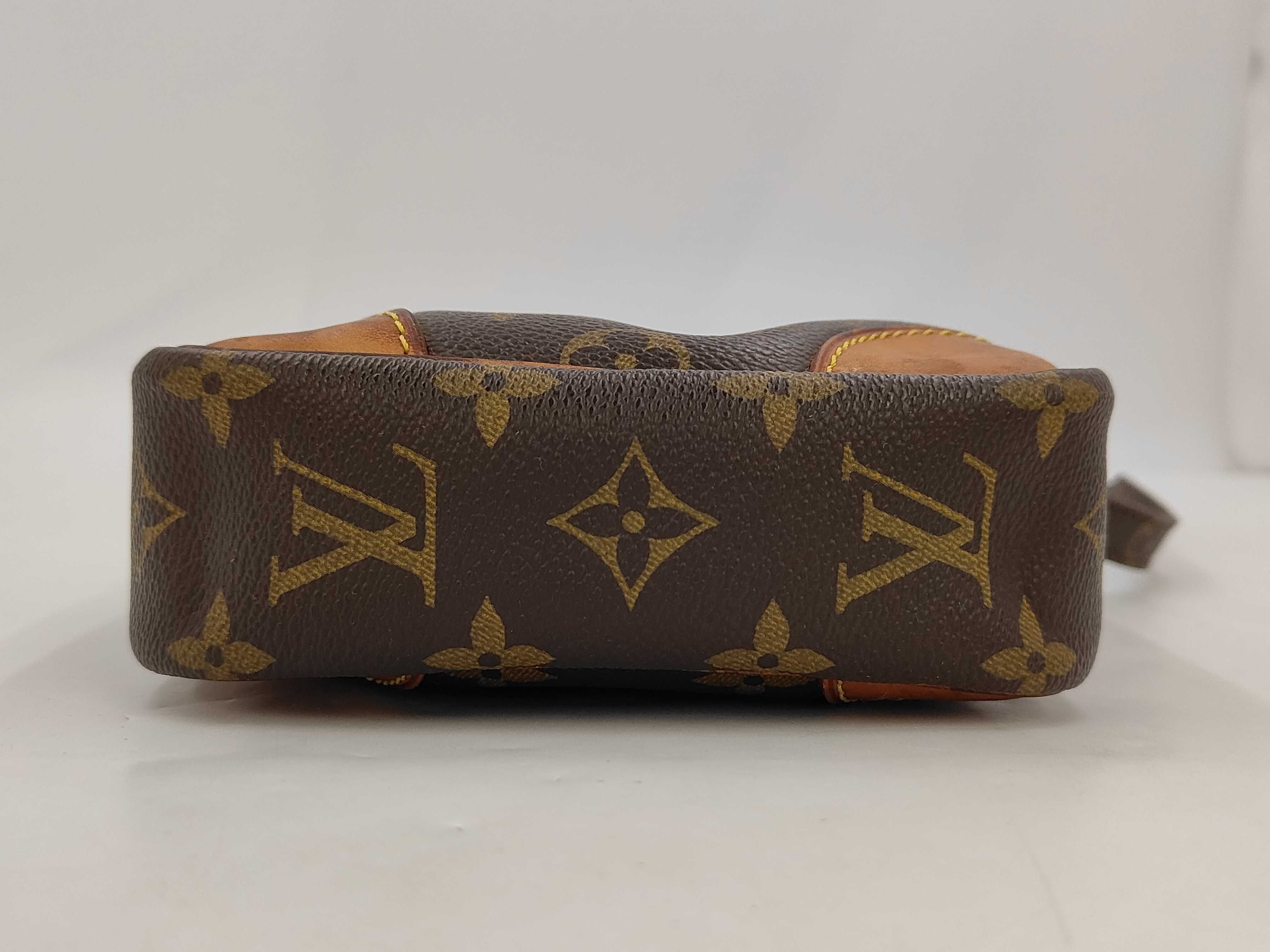 Monogram Louis Vuitton Monogram Danube TH2009 Shoulder Bag — view 3