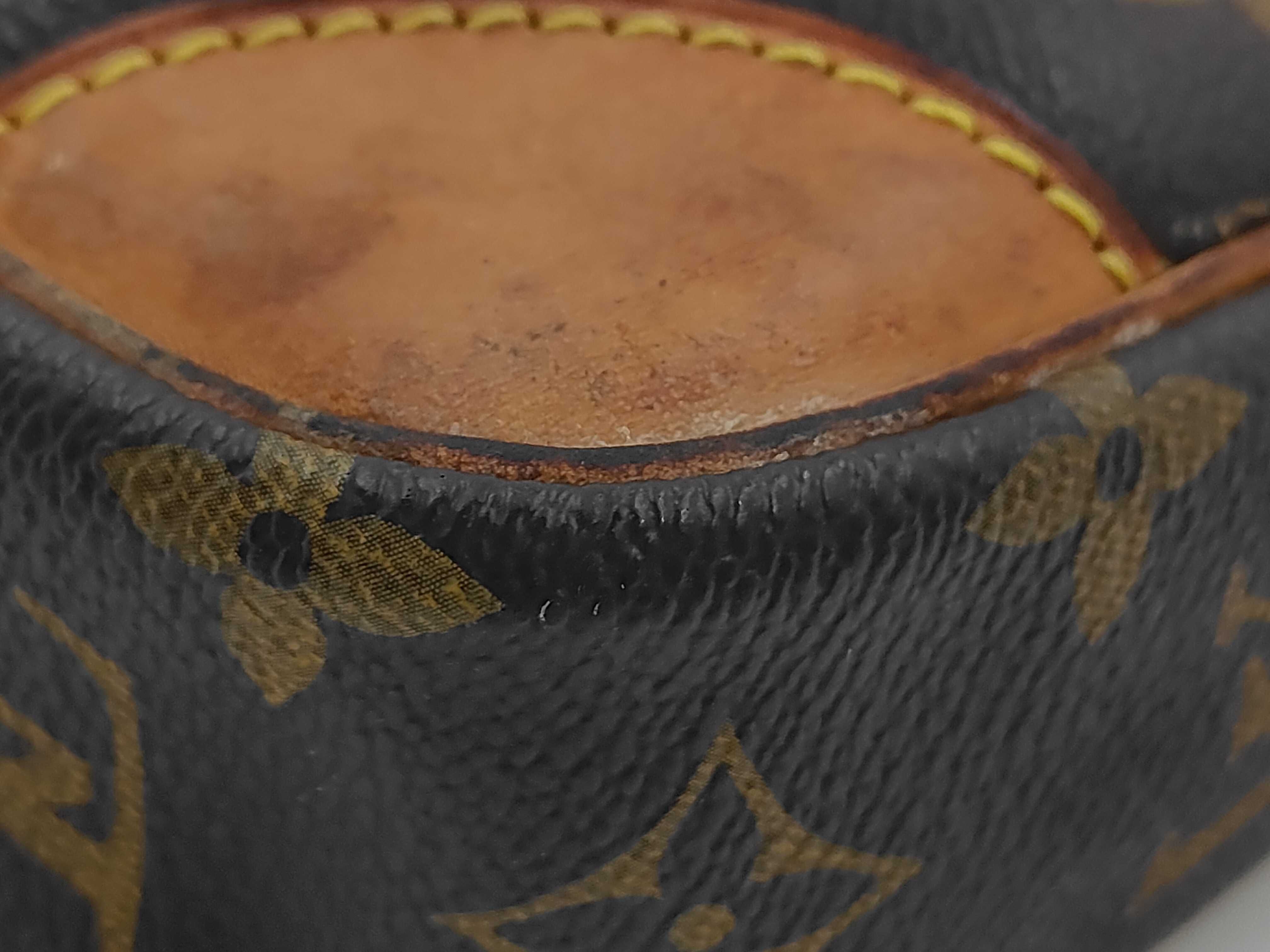 Monogram Louis Vuitton Monogram Danube TH2009 Shoulder Bag — view 4