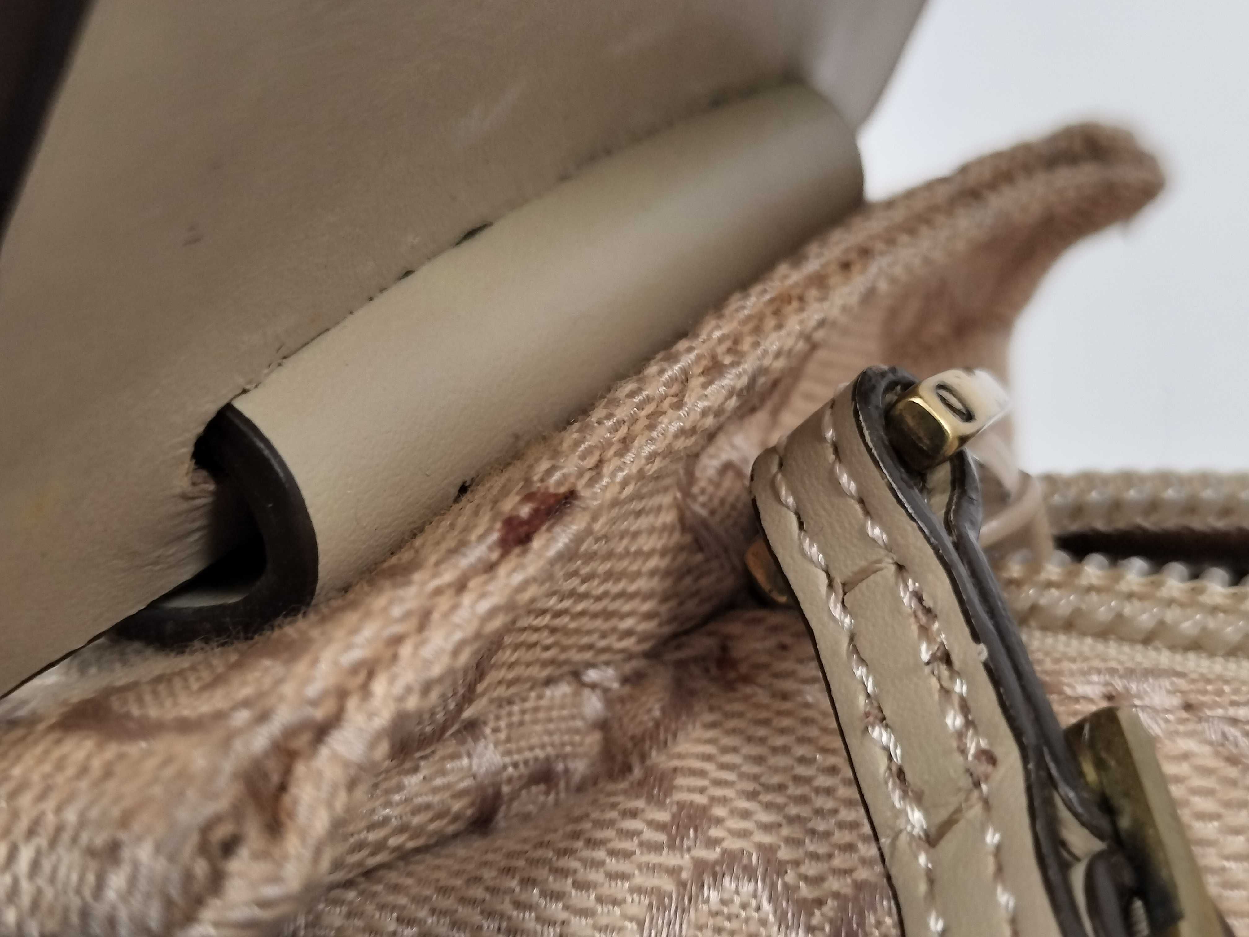 GG Canvas One-Shoulder Bag — view 15