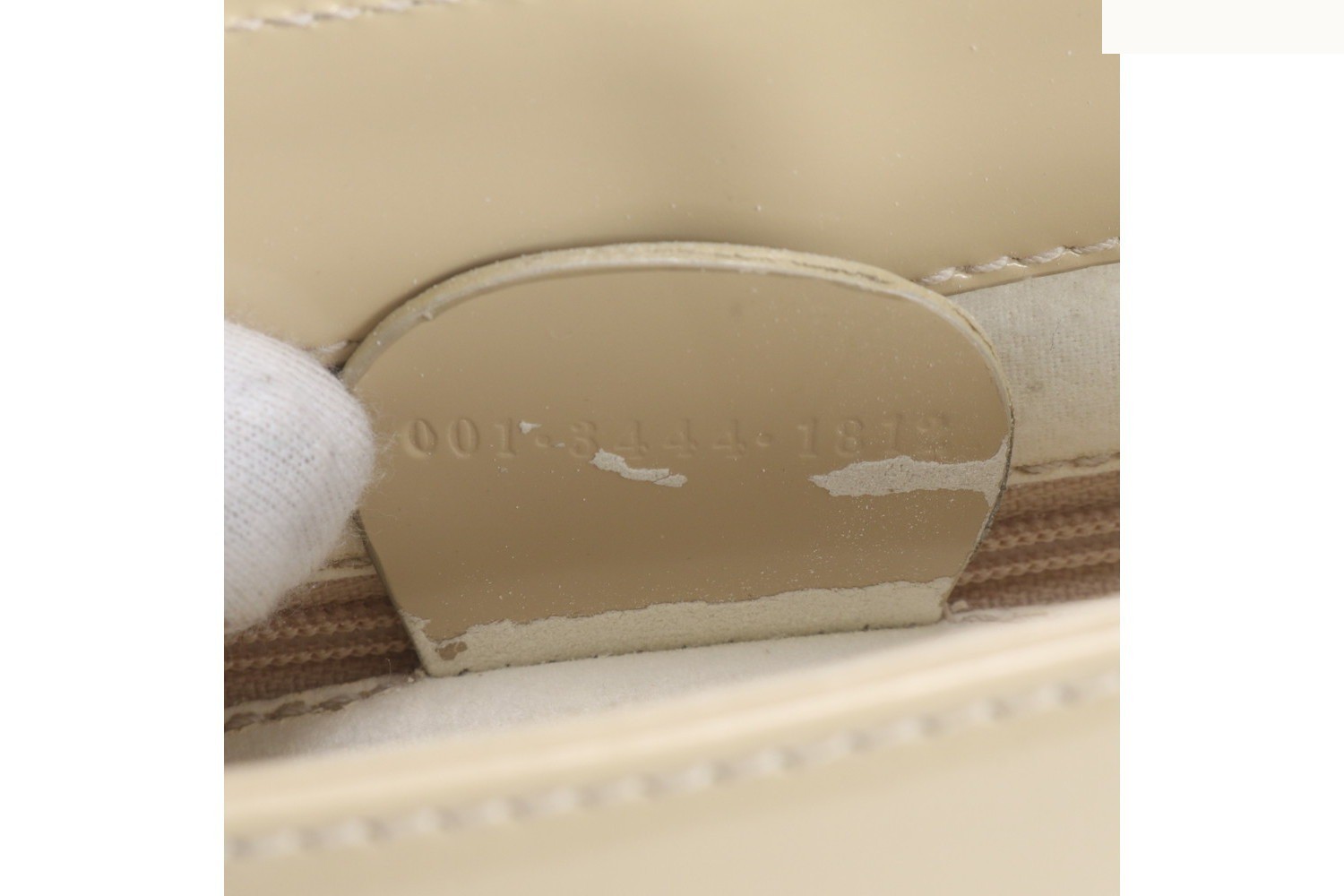 Leather one-shoulder bag — view 9