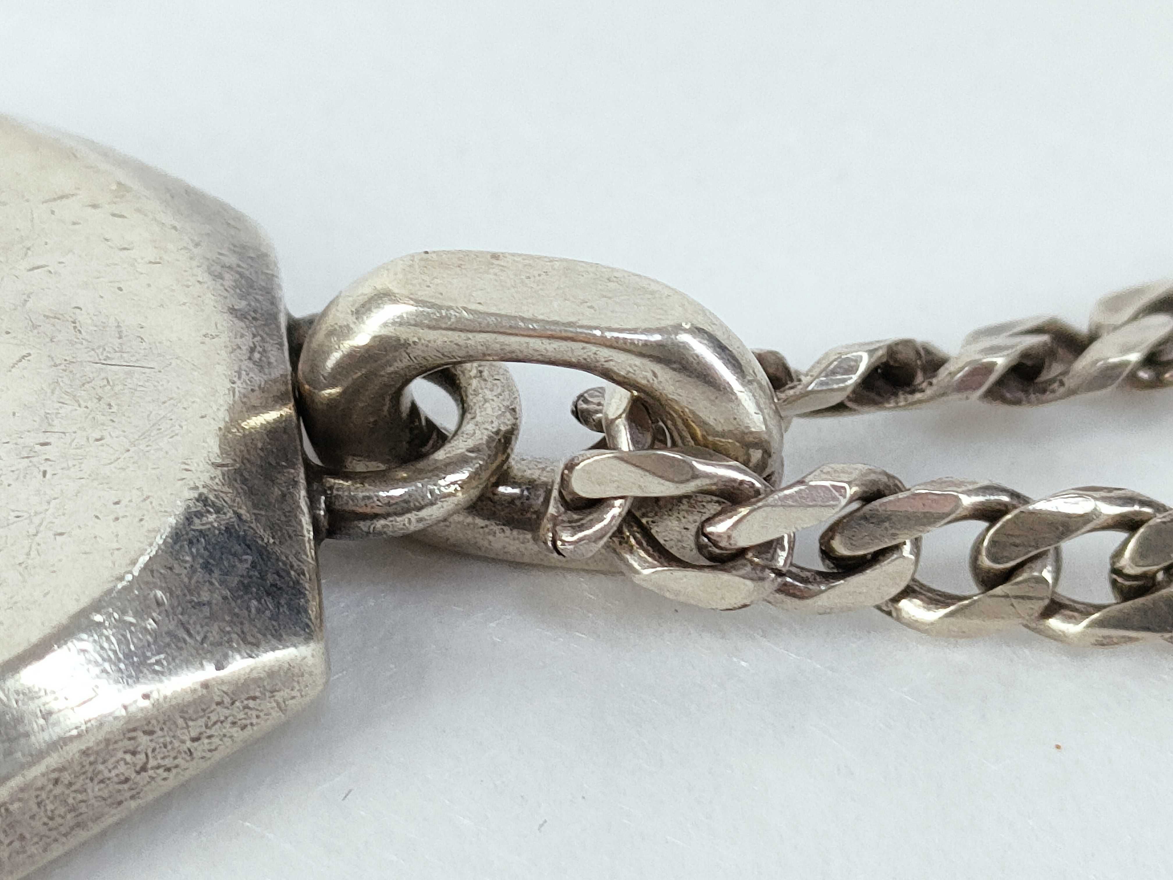 (Gucci) trademark hexagon logo sterling silver 925 necklace. — view 9