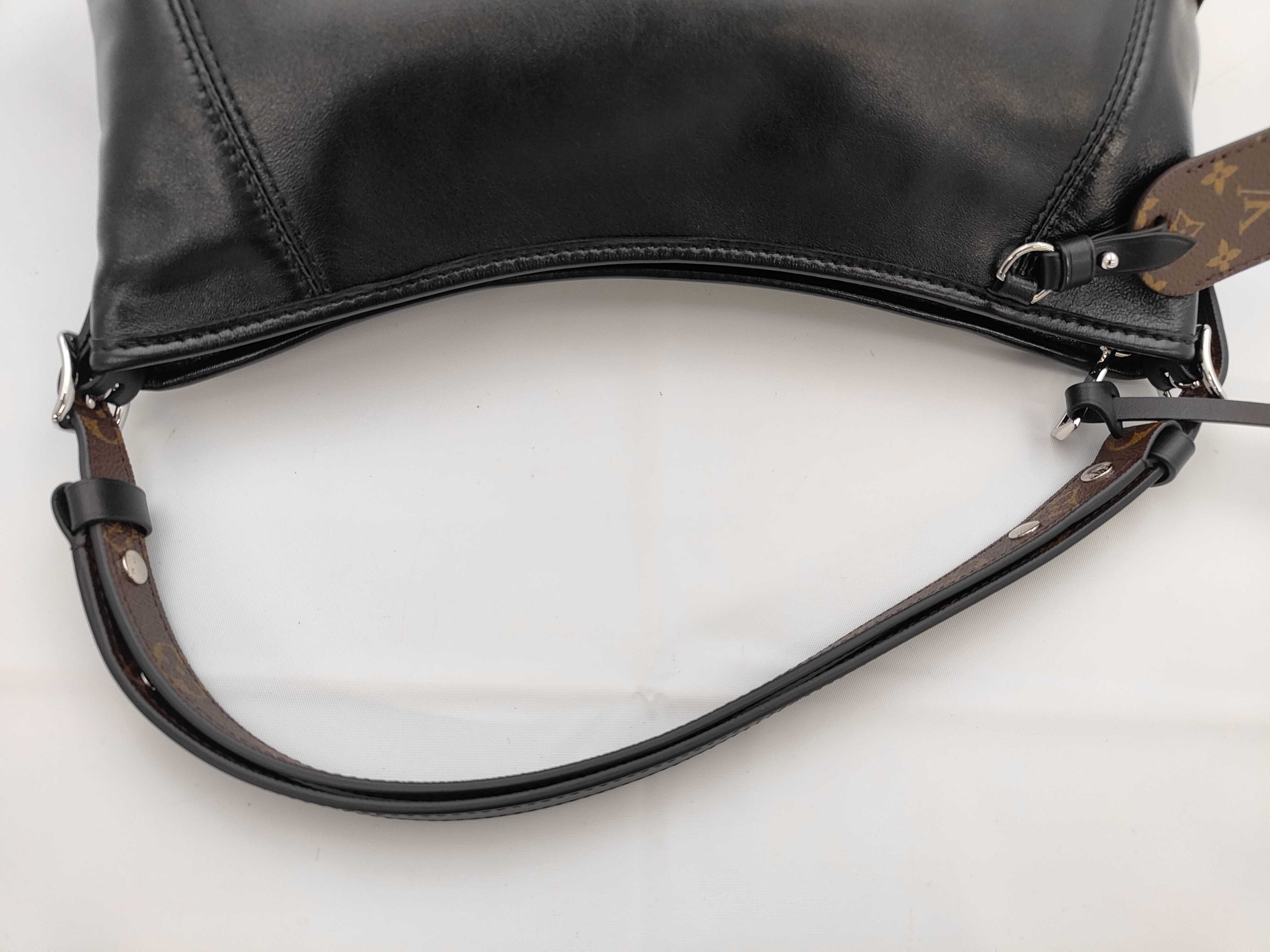 M28160 Carryall EW IC Handbag with Dust Bag and Name Tag — view 3