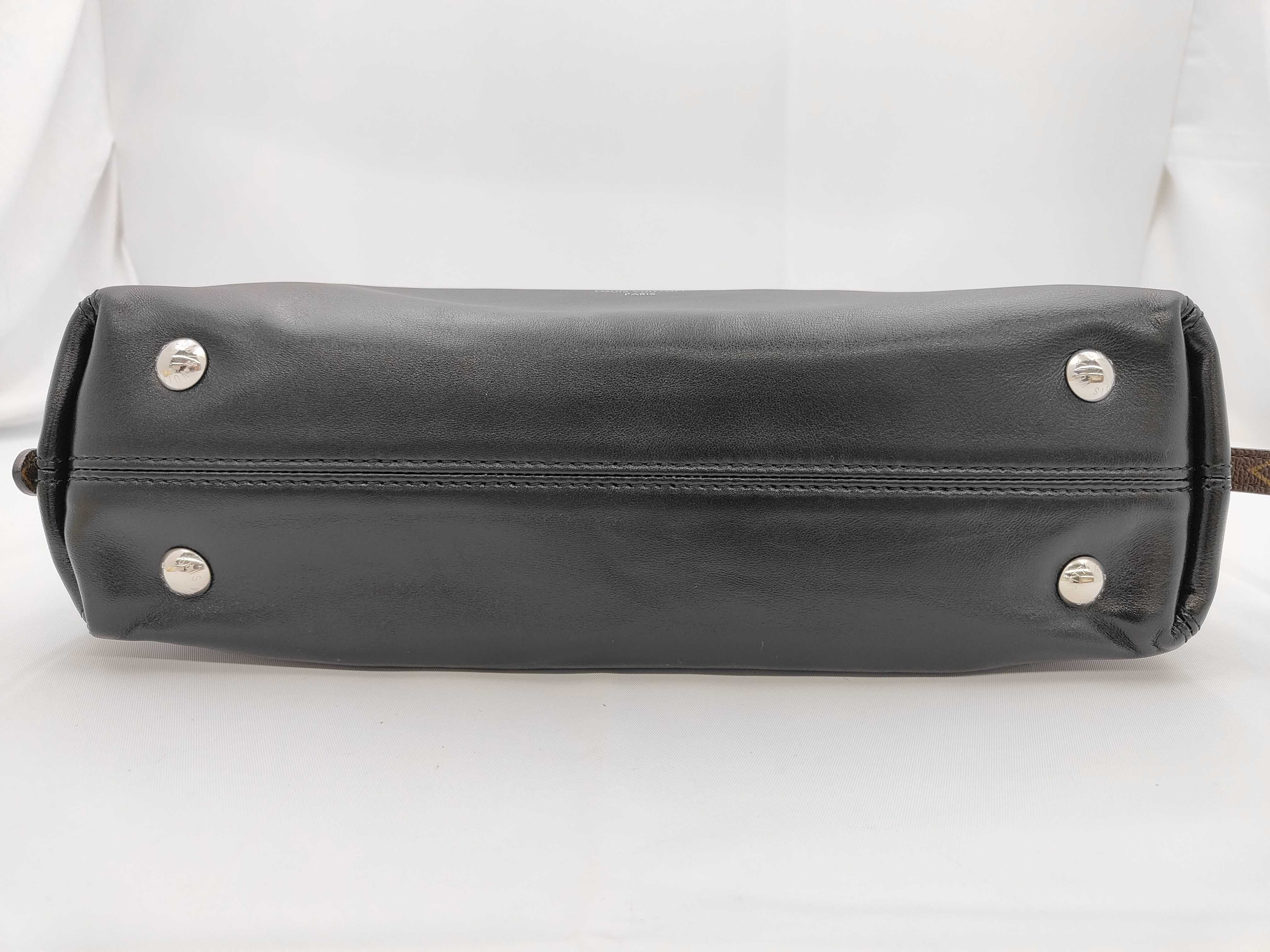 M28160 Carryall EW IC Handbag with Dust Bag and Name Tag — view 5