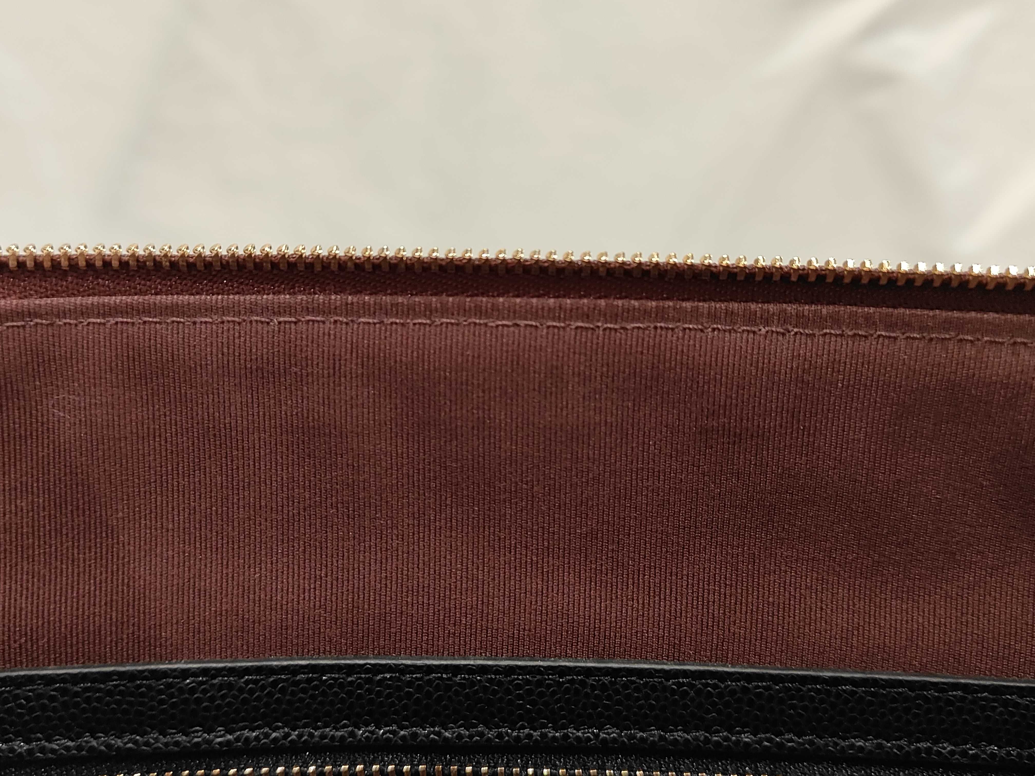 Caviar Skin Mat Pouch — view 14