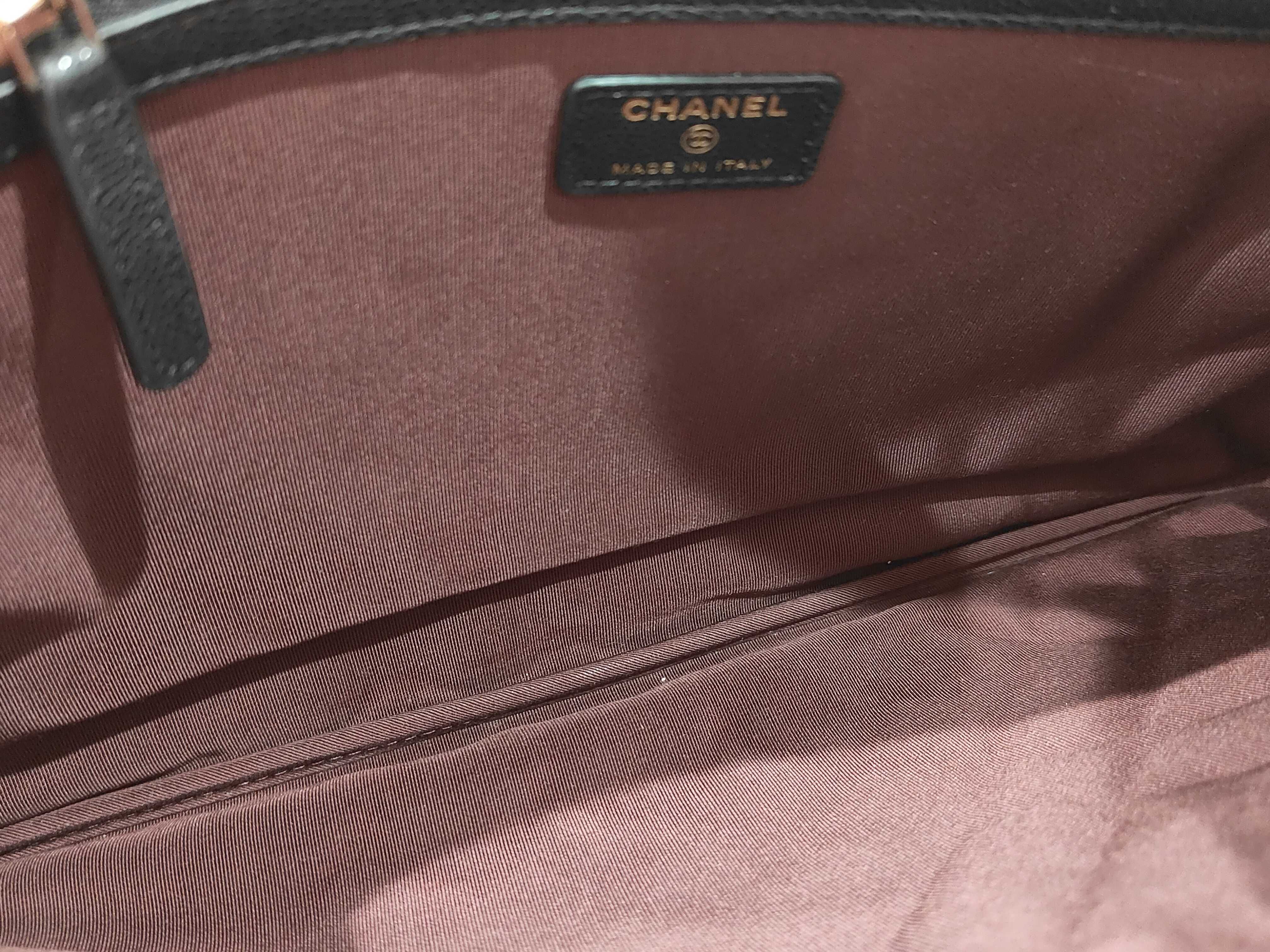 Caviar Skin Mat Pouch — view 8