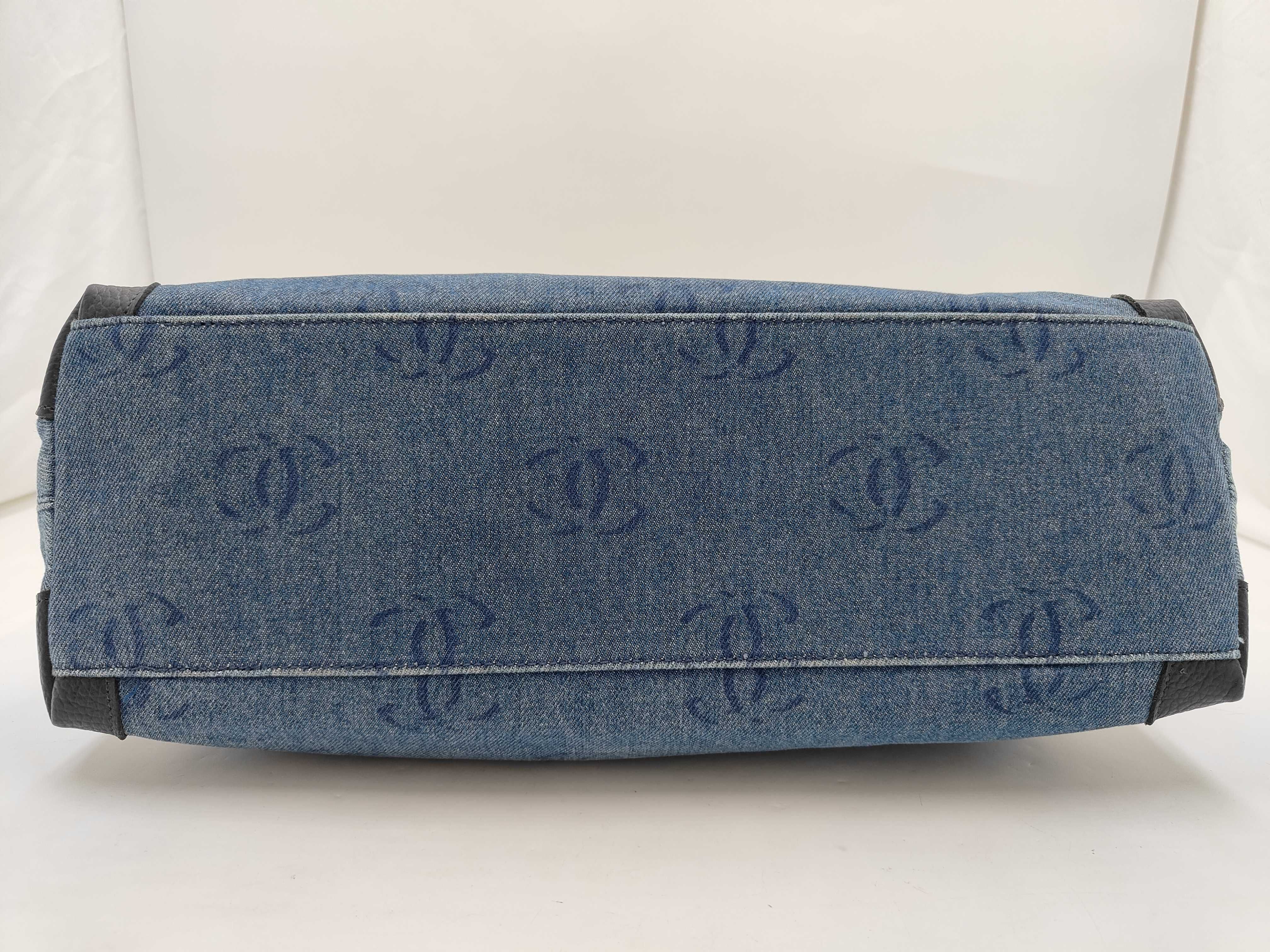 denim shoulder bag with Coco Mark, serial number 7. — view 3