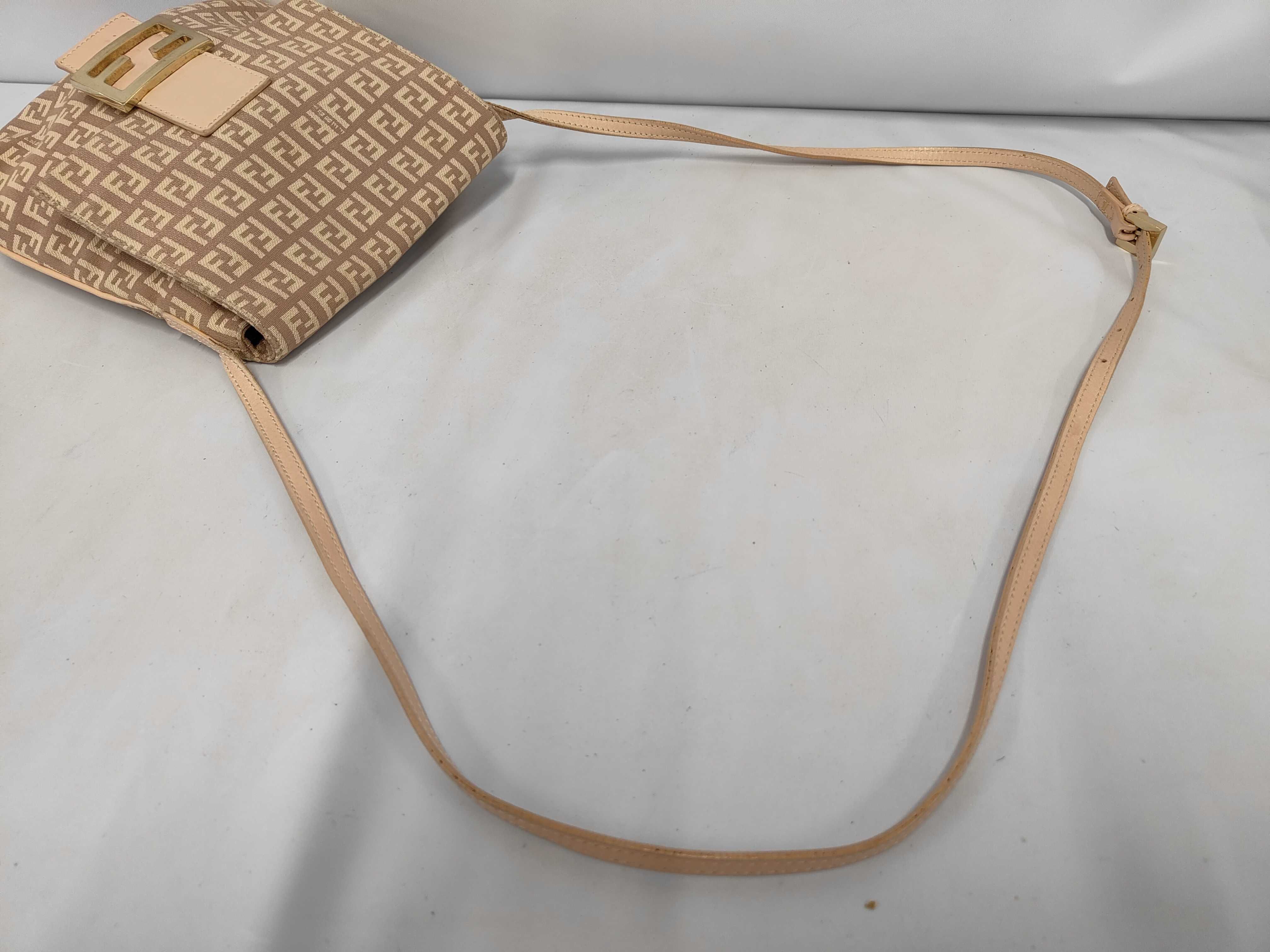 shoulder bag with FF hardware, brown. — view 5