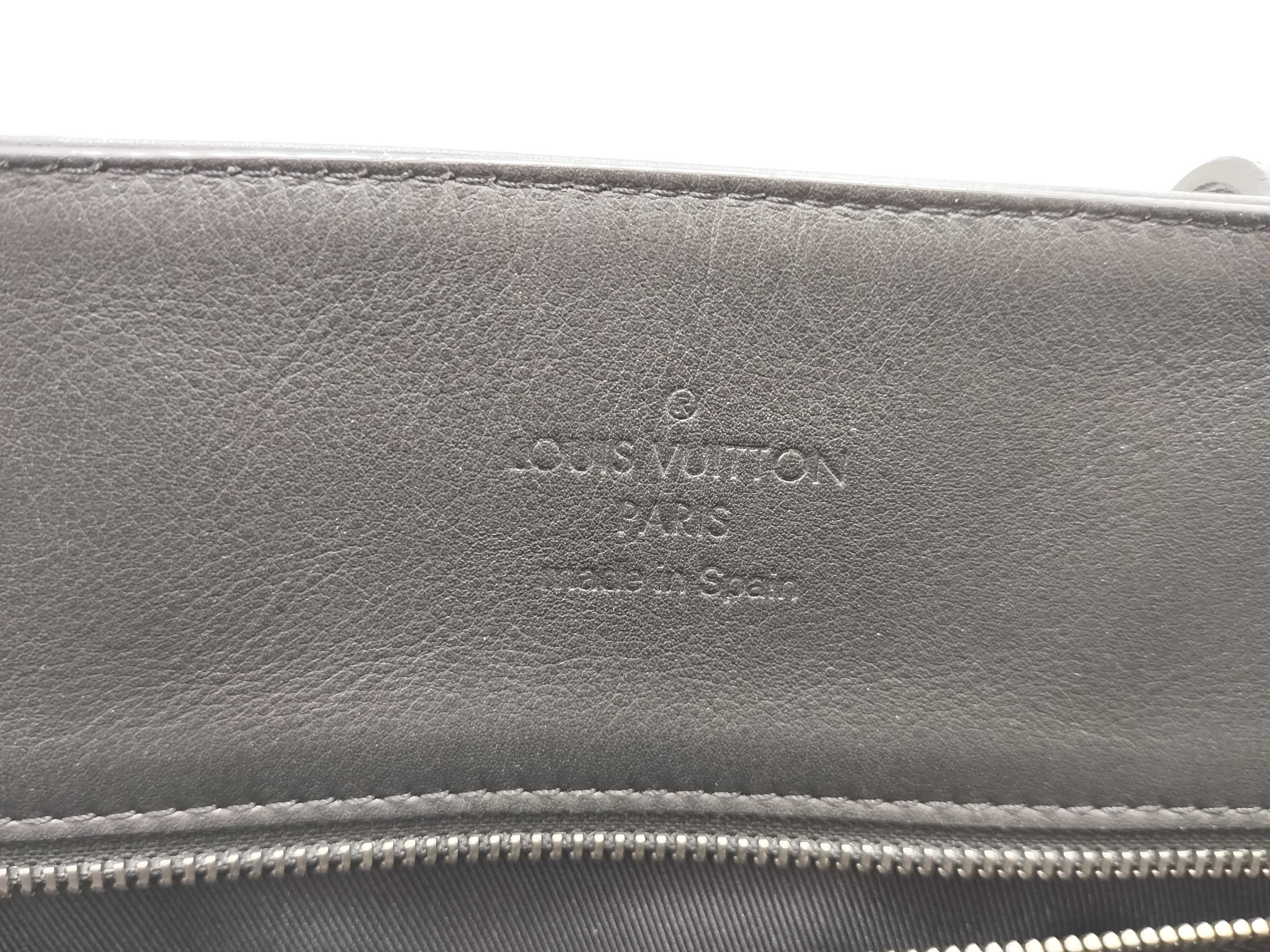 Damier Infini Leather Cabas Voyage Tote Bag Black N41493 UB4198 Tote Bag — view 15
