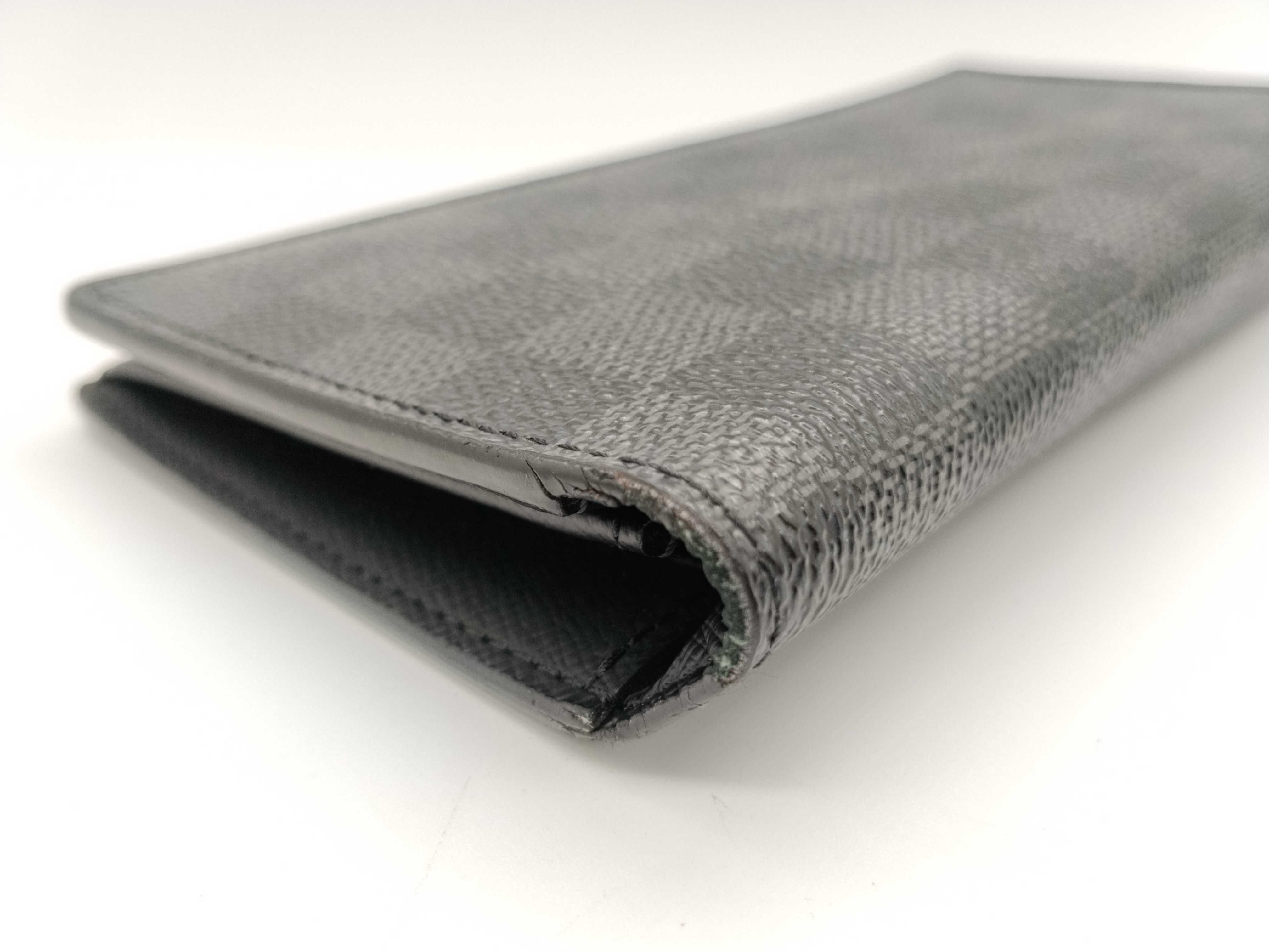 Damier Graphite Brazza Wallet — view 3