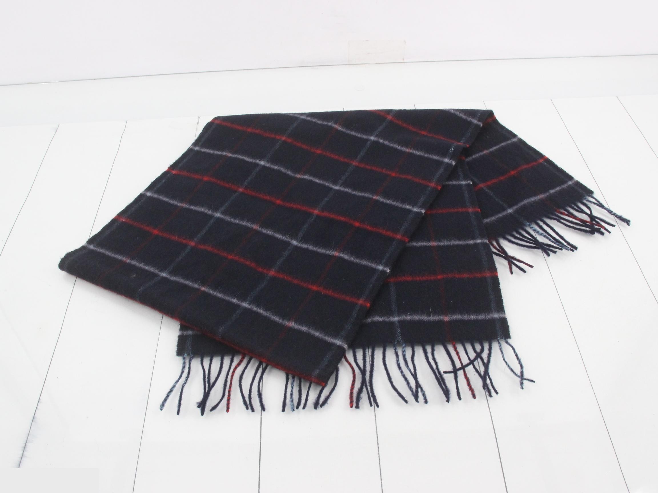 Checkered navy scarf — view 3