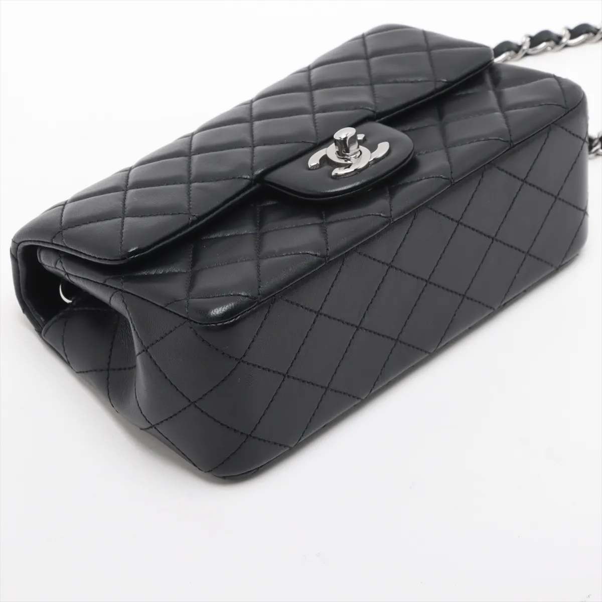 [Individually wrapped] Chanel Mini Matelasse 20 Lambskin Single Flap Single Chain Bag Black Silver Hardware HNCA8H17 Random Plate A69900 — view 4
