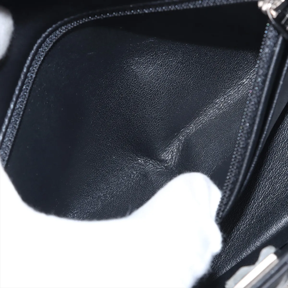 [Individually wrapped] Chanel Mini Matelasse 20 Lambskin Single Flap Single Chain Bag Black Silver Hardware HNCA8H17 Random Plate A69900 — view 8
