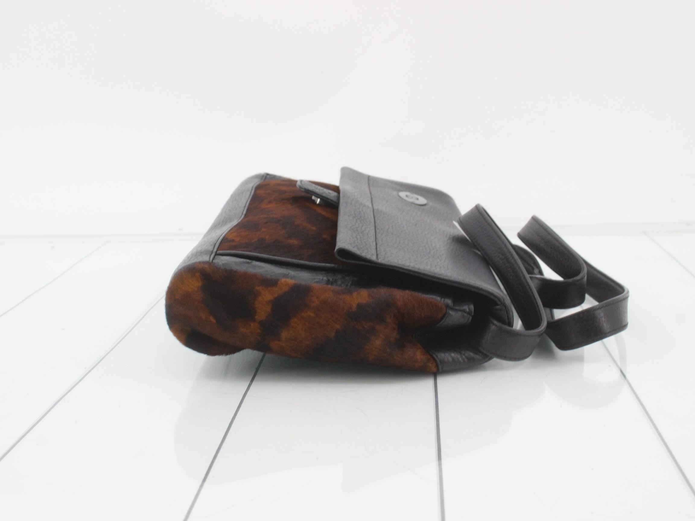 Harako Interlocking Shoulder — view 3
