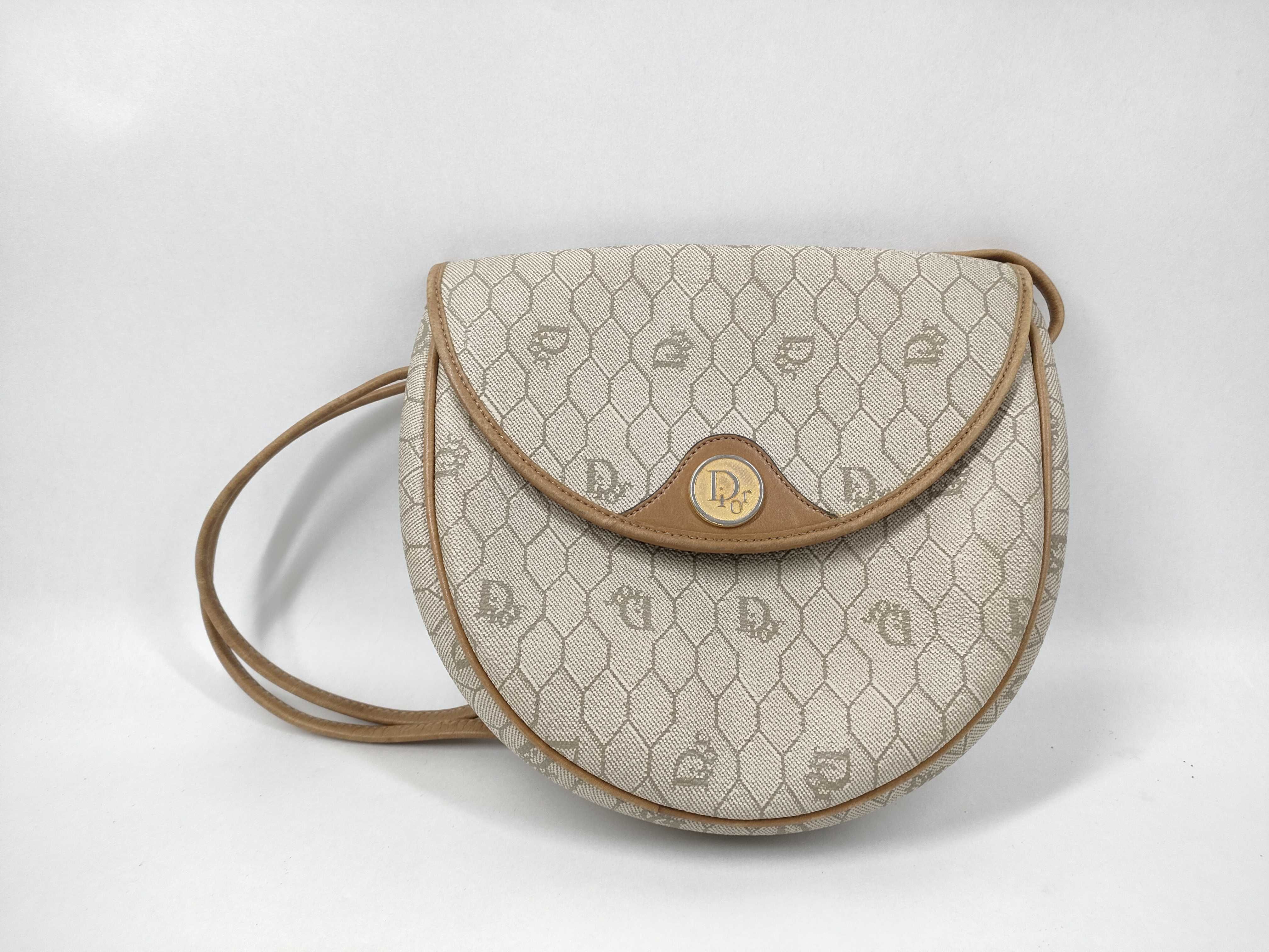 honeycomb coated shoulder bag