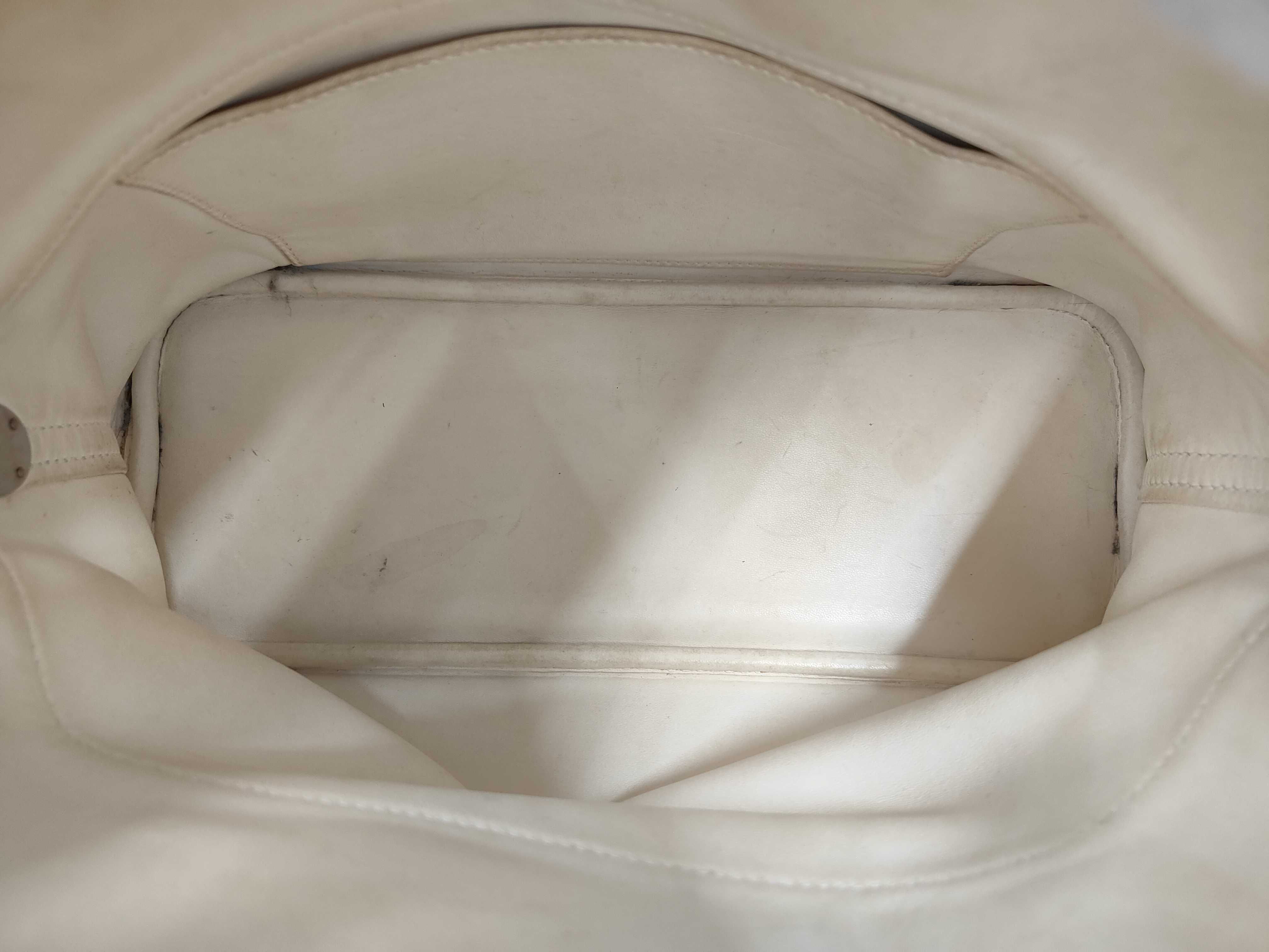 Bolide 31 Taurillon Clemence White 2-way Handbag J Stamp — view 9