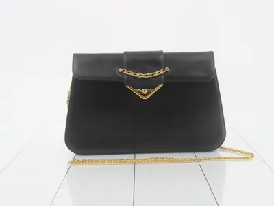 Sapphire Line Chain Shoulder Bag