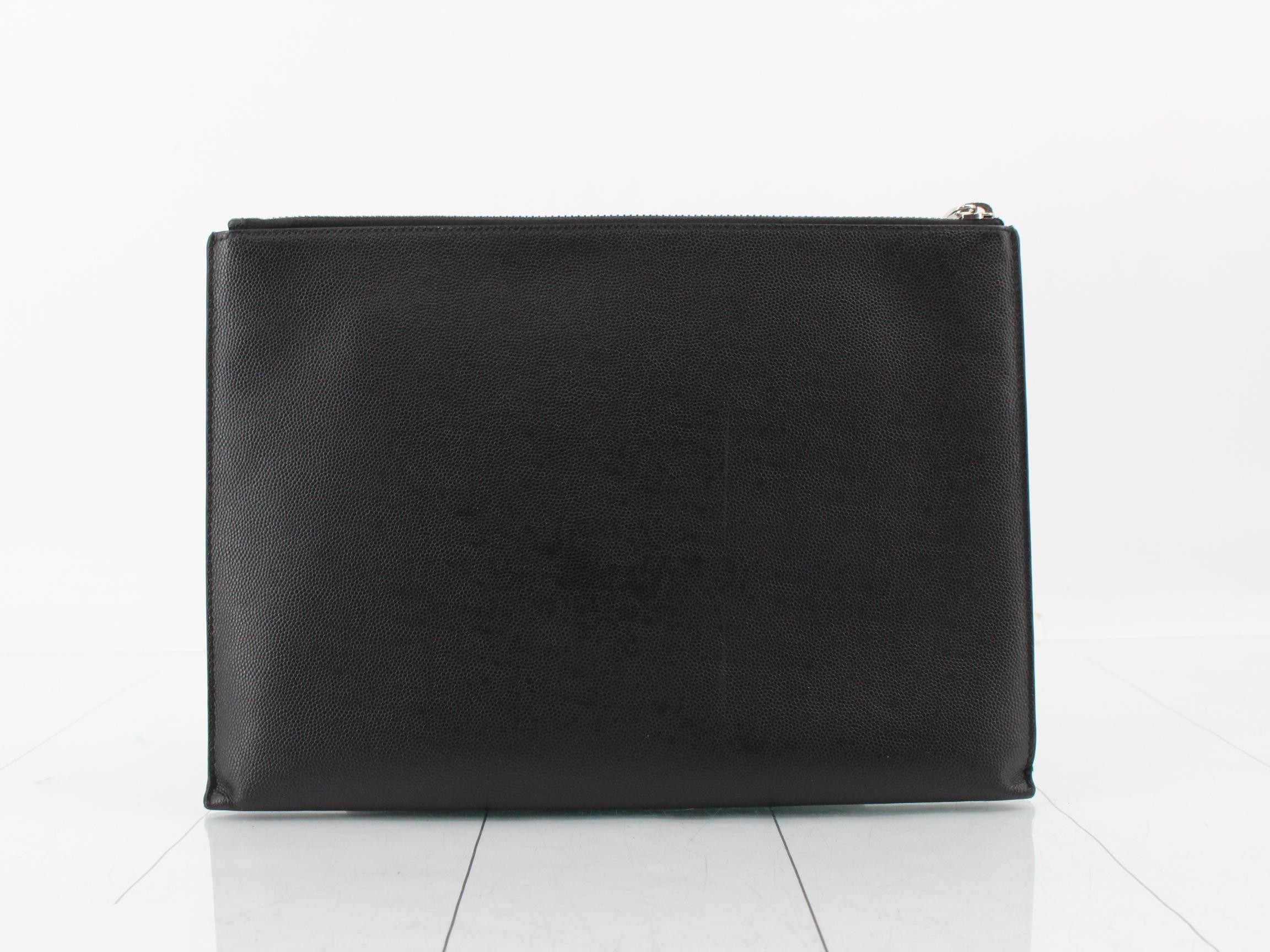 clutch — view 2