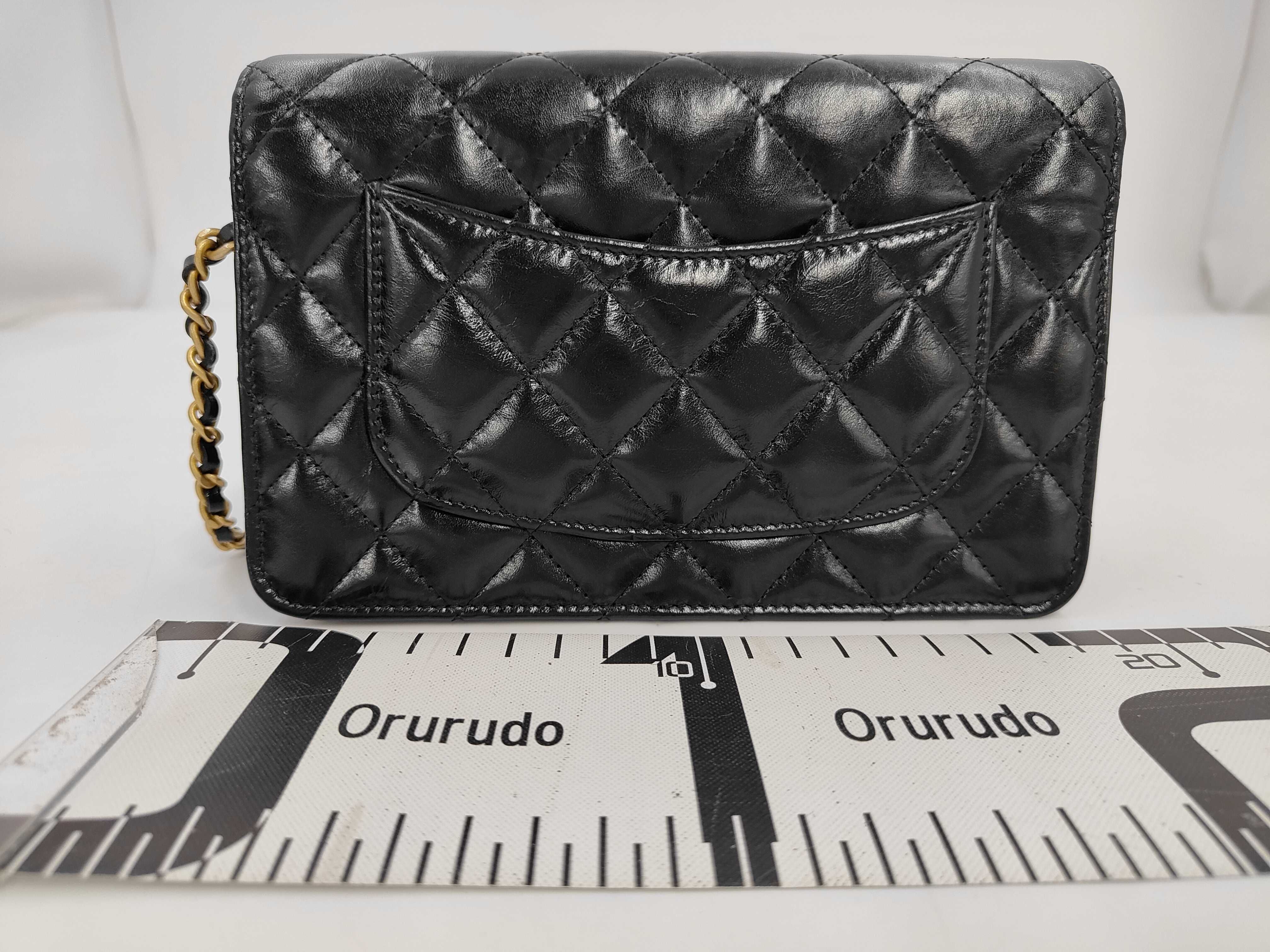 Matelassé Chain Wallet WOC Black Lambskin Coco Mark Gold Hardware Shoulder Bag — view 2