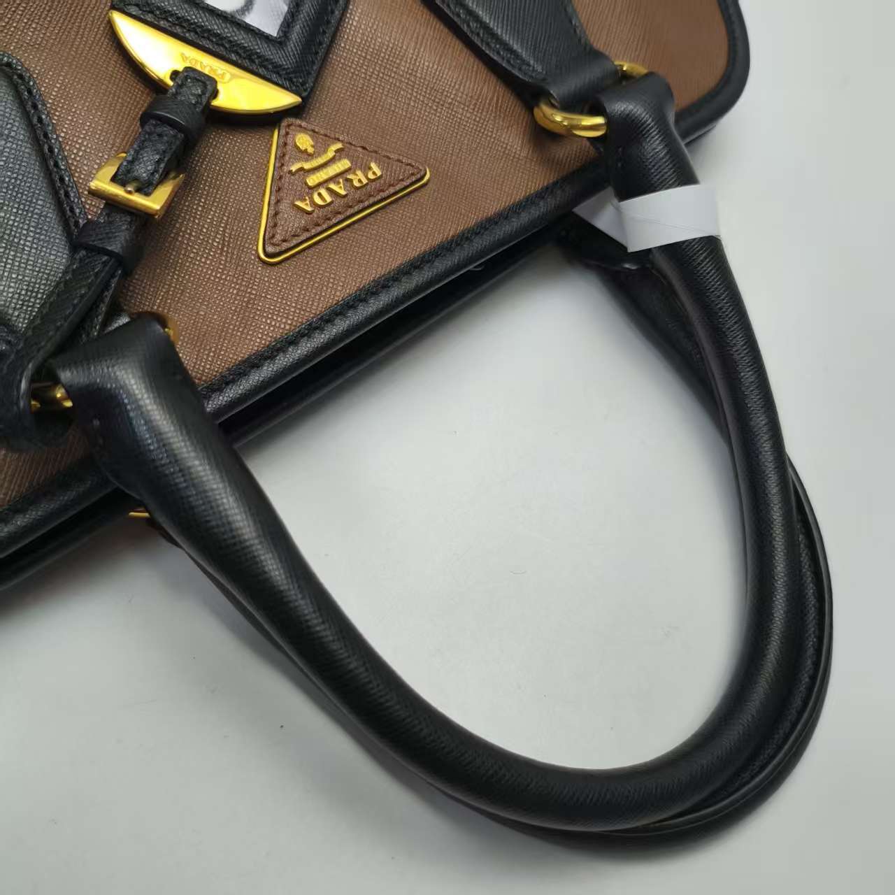 【*Shipped from: China*】PRADA Leather Handbag — view 9