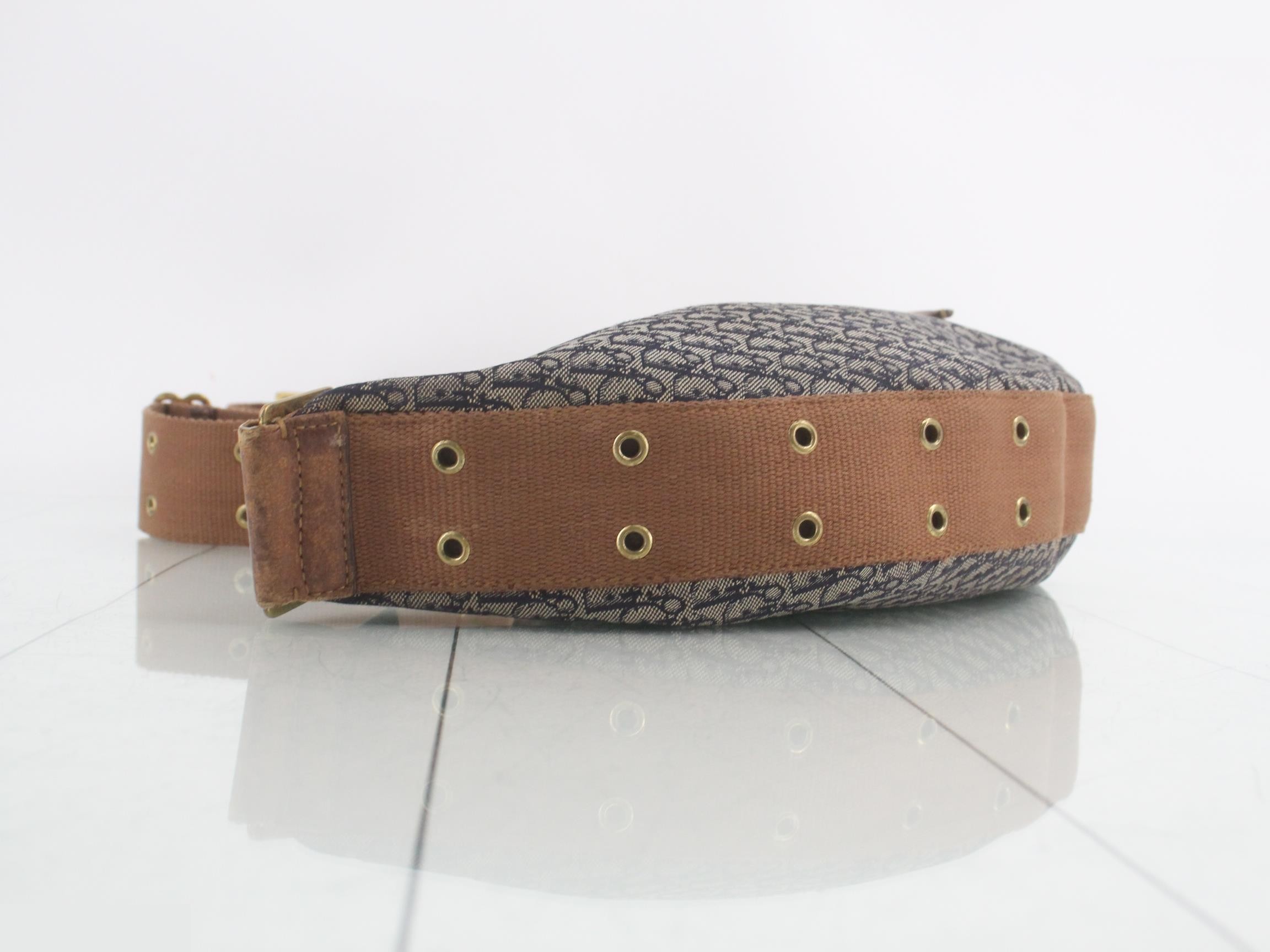 Street Chic Shoulder Bag — view 4