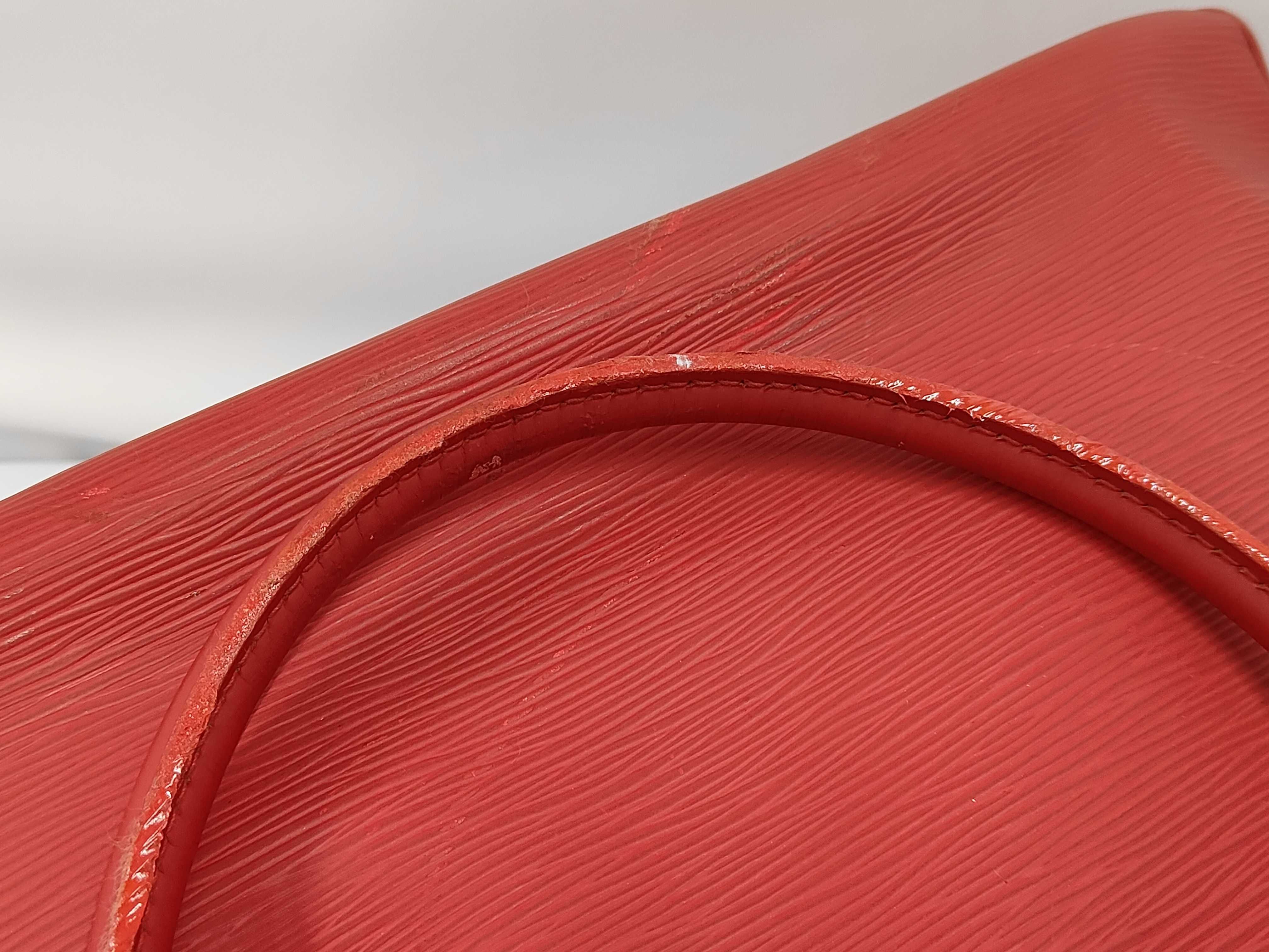 Passy PM Handbag Epi Red M5926E AN0026 Handbag — view 7