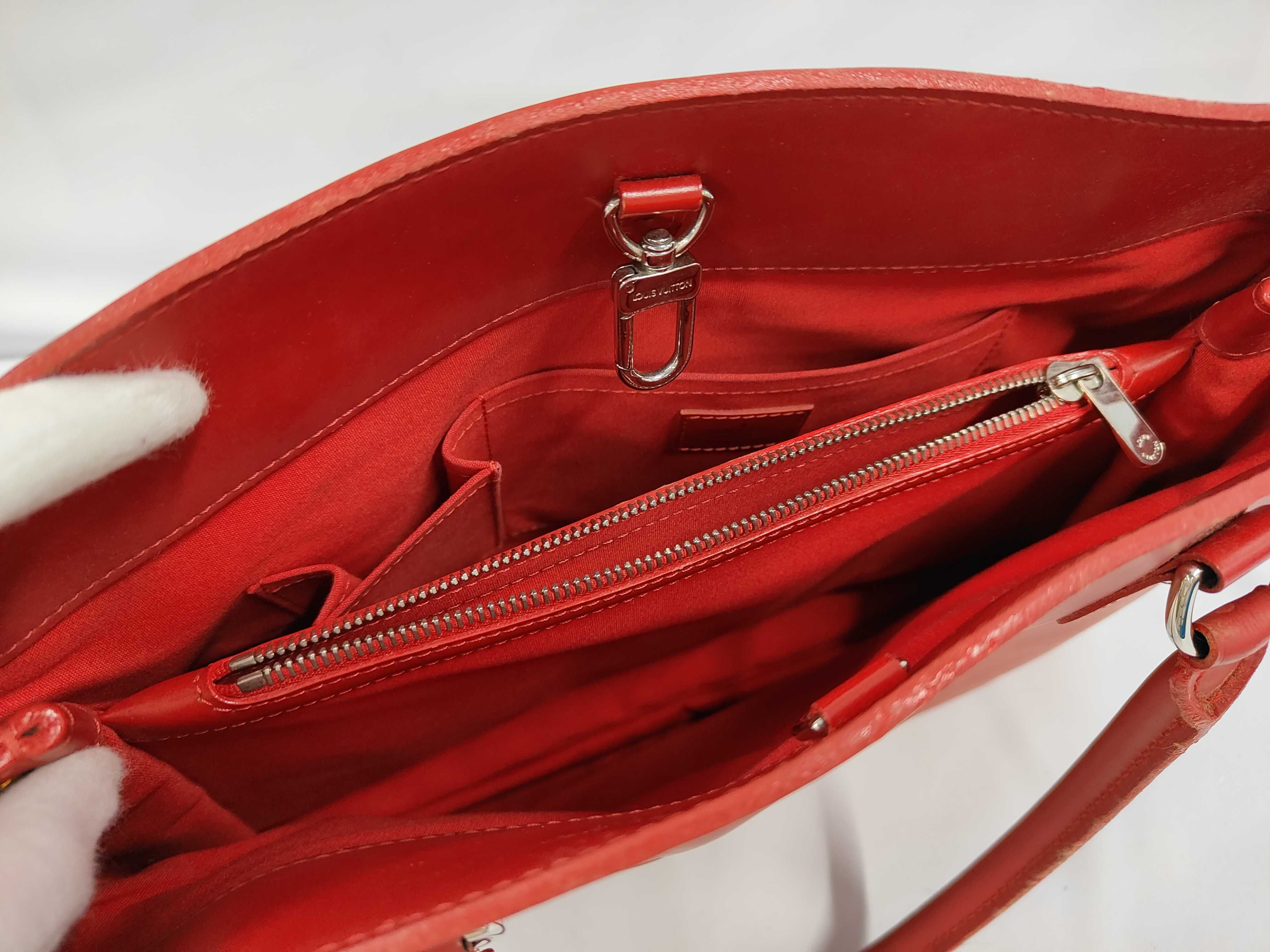 Passy PM Handbag Epi Red M5926E AN0026 Handbag — view 8