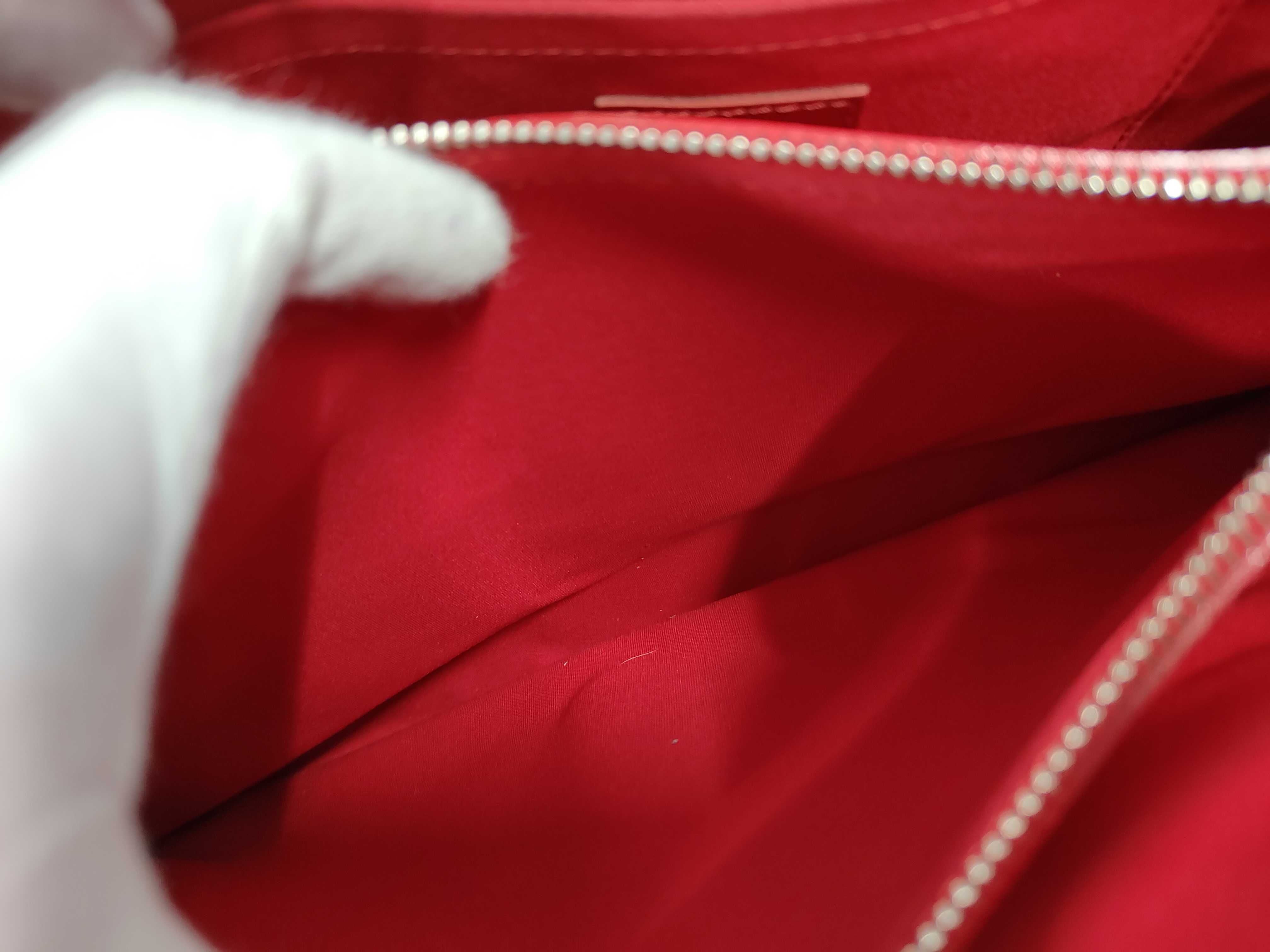 Passy PM Handbag Epi Red M5926E AN0026 Handbag — view 10