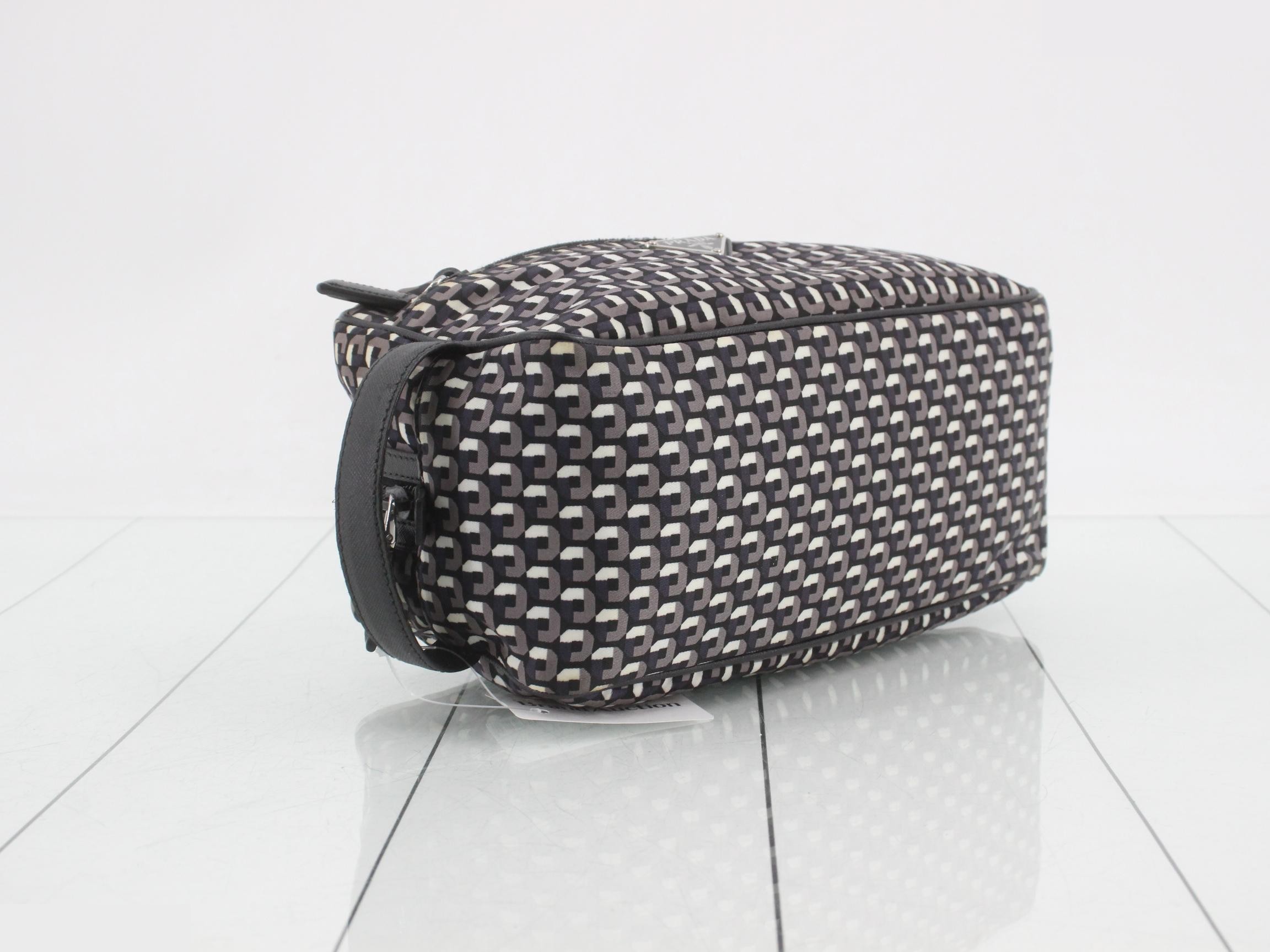Logo clutch bag, Tessuto/Saffiano leather, black, 25 x 13 x 11 cm — view 5
