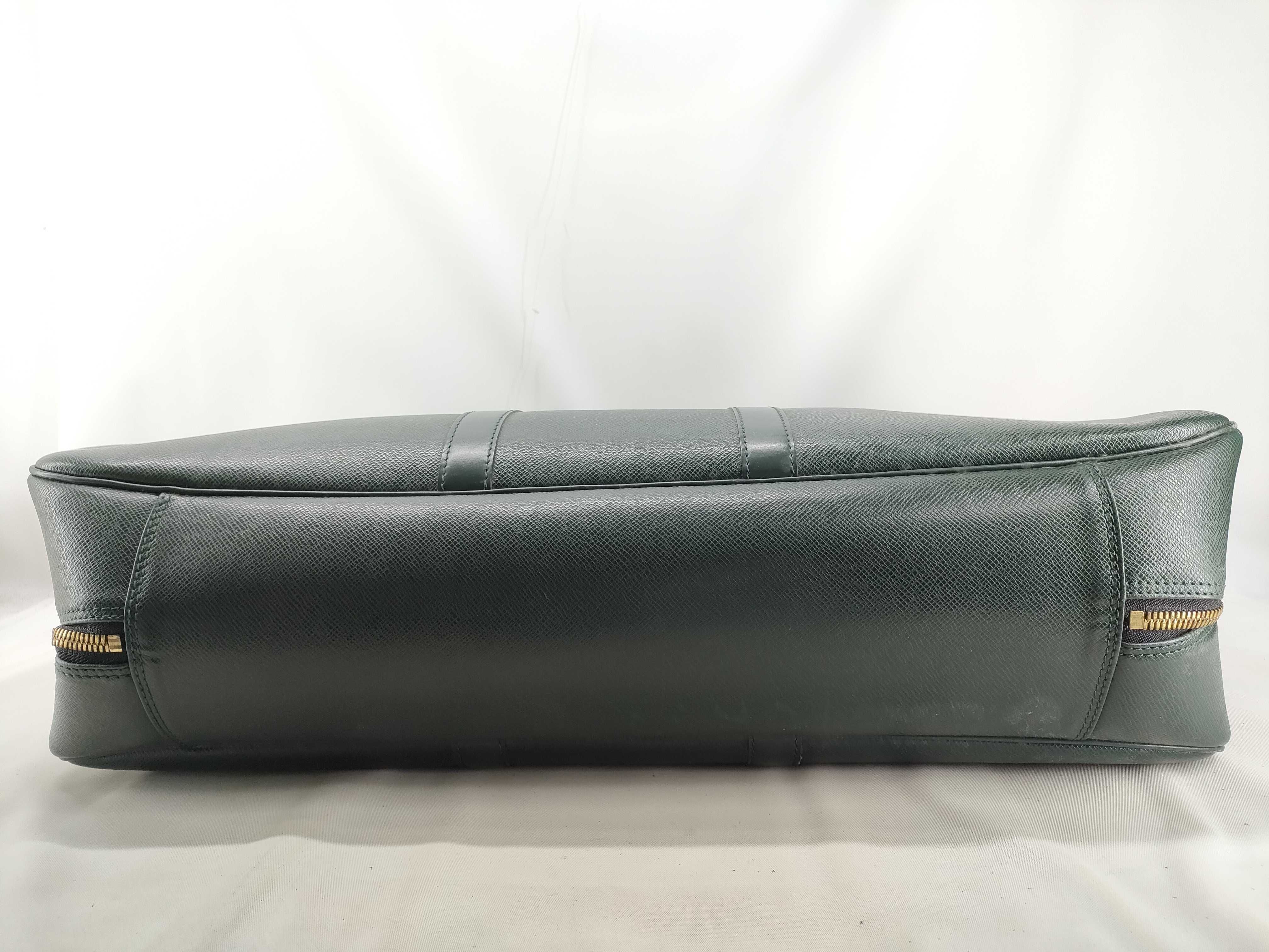 Taiga Elanga Ampoché M30104 VI1906 Garment Cover with Hanger Suitcase — view 3