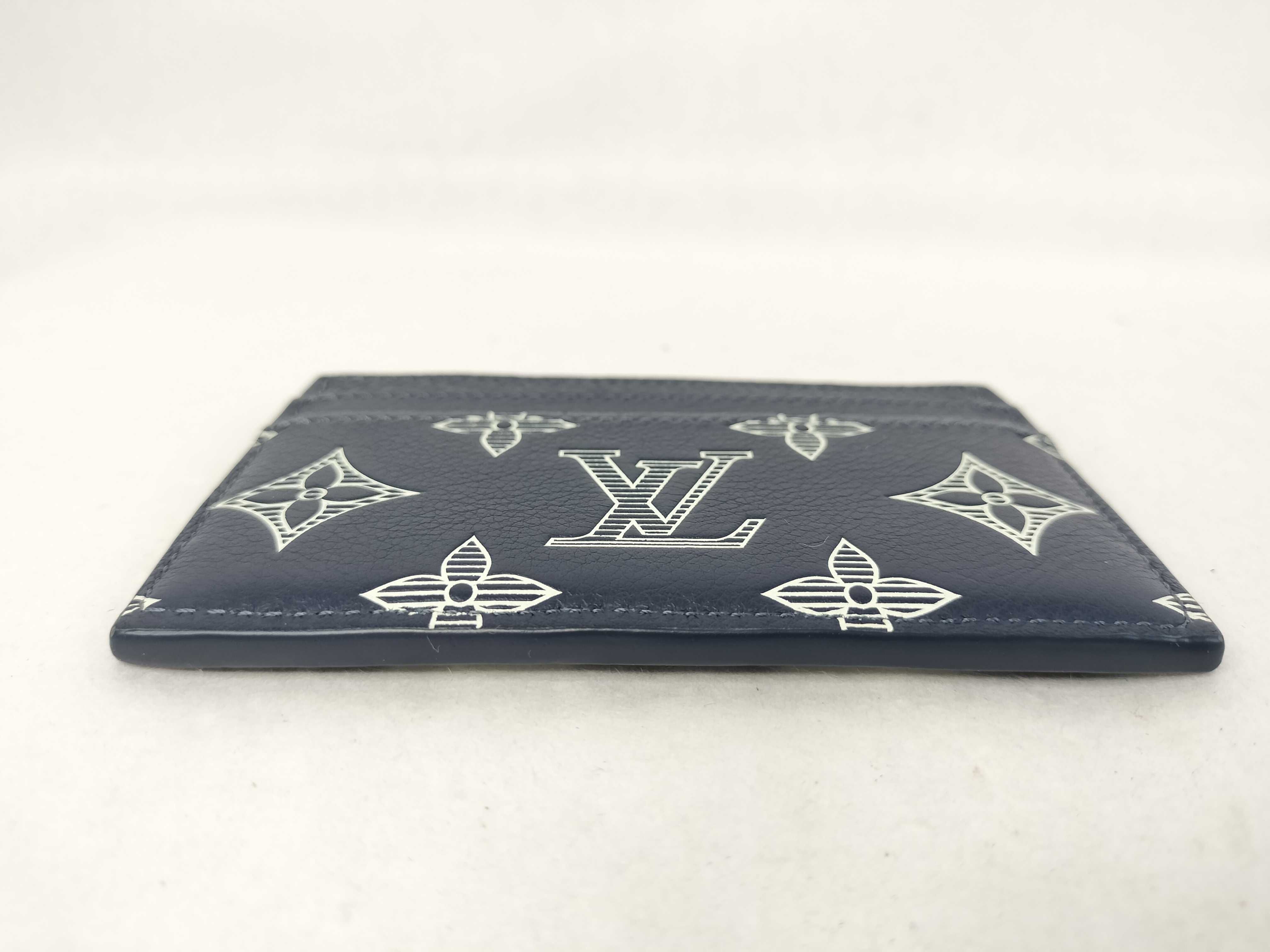 Monogram Portecartes Double M83700 Monogram Shadow Card Case — view 4