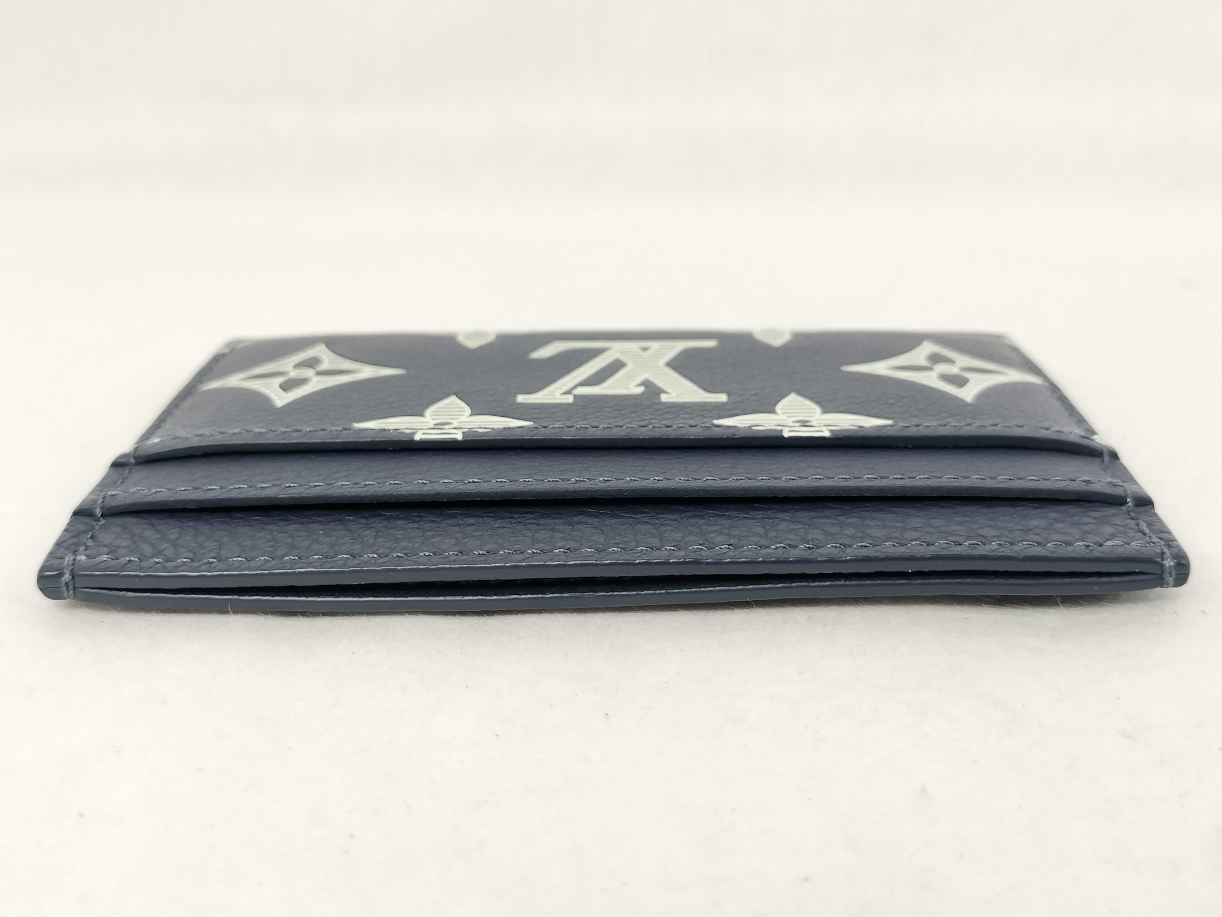 Monogram Portecartes Double M83700 Monogram Shadow Card Case — view 6