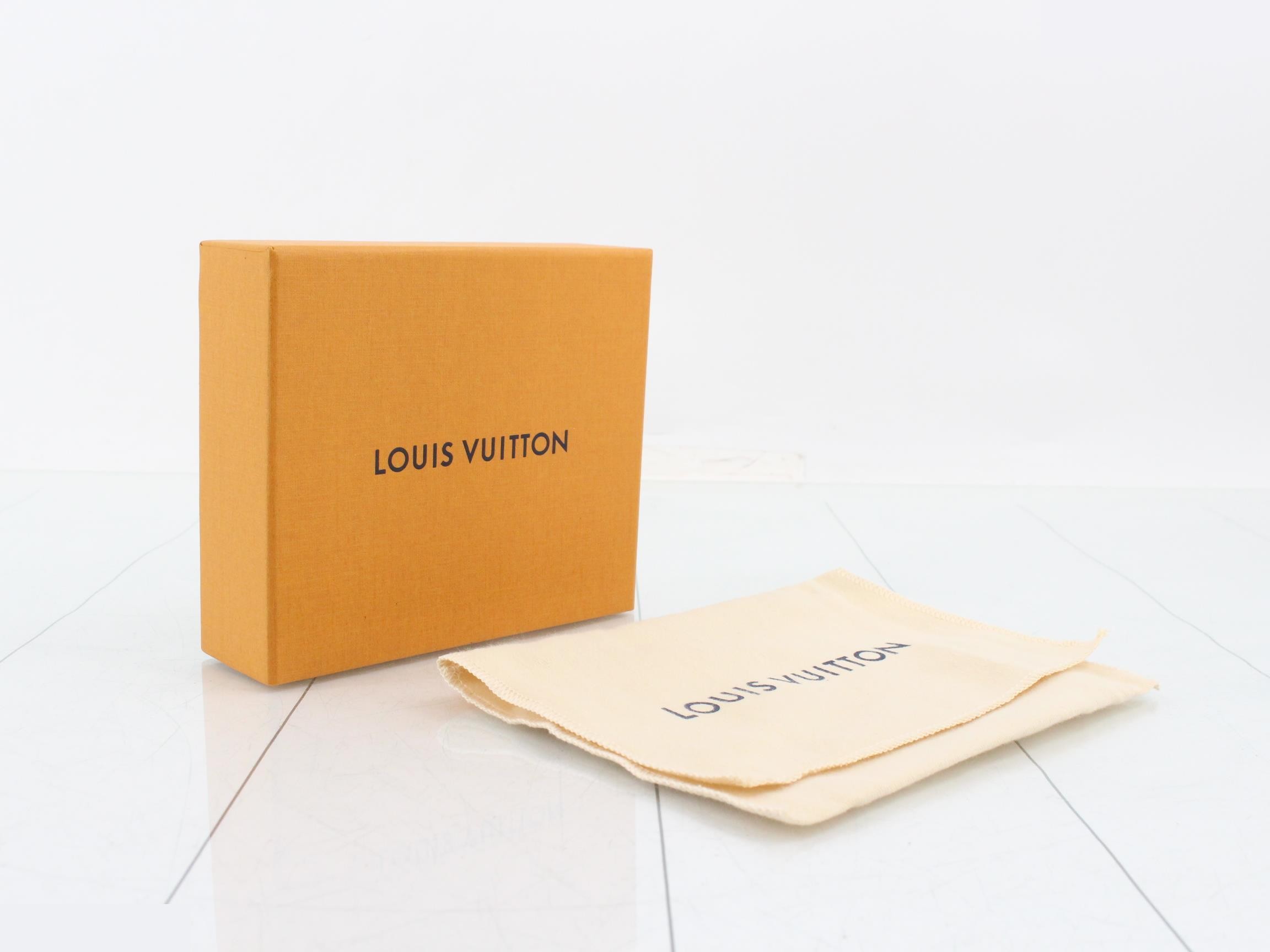 Portefeuille Pilot, List Price ¥149,600, Black — view 5