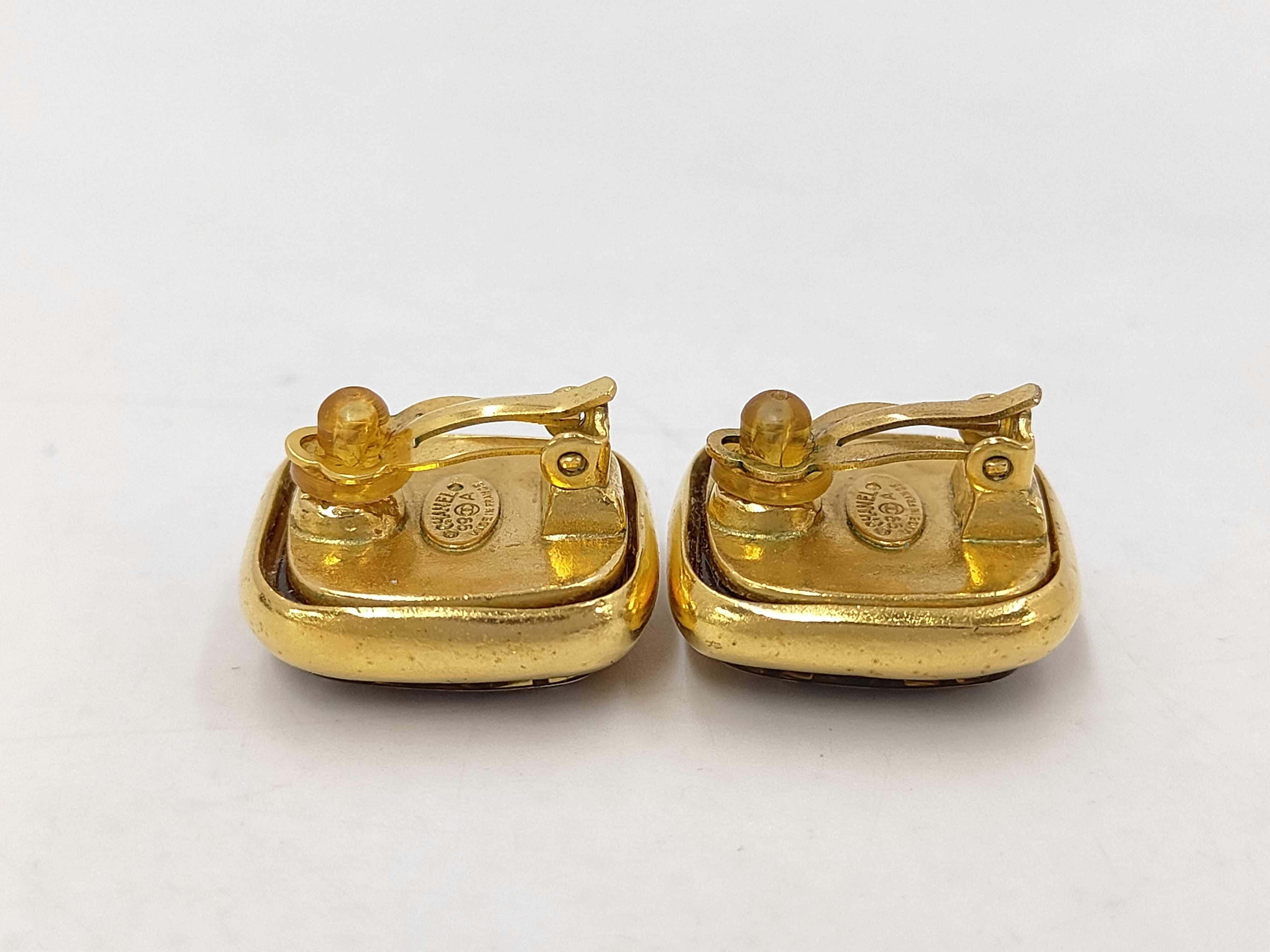 Stone Coco Mark 99A Gripoix Earrings — view 6