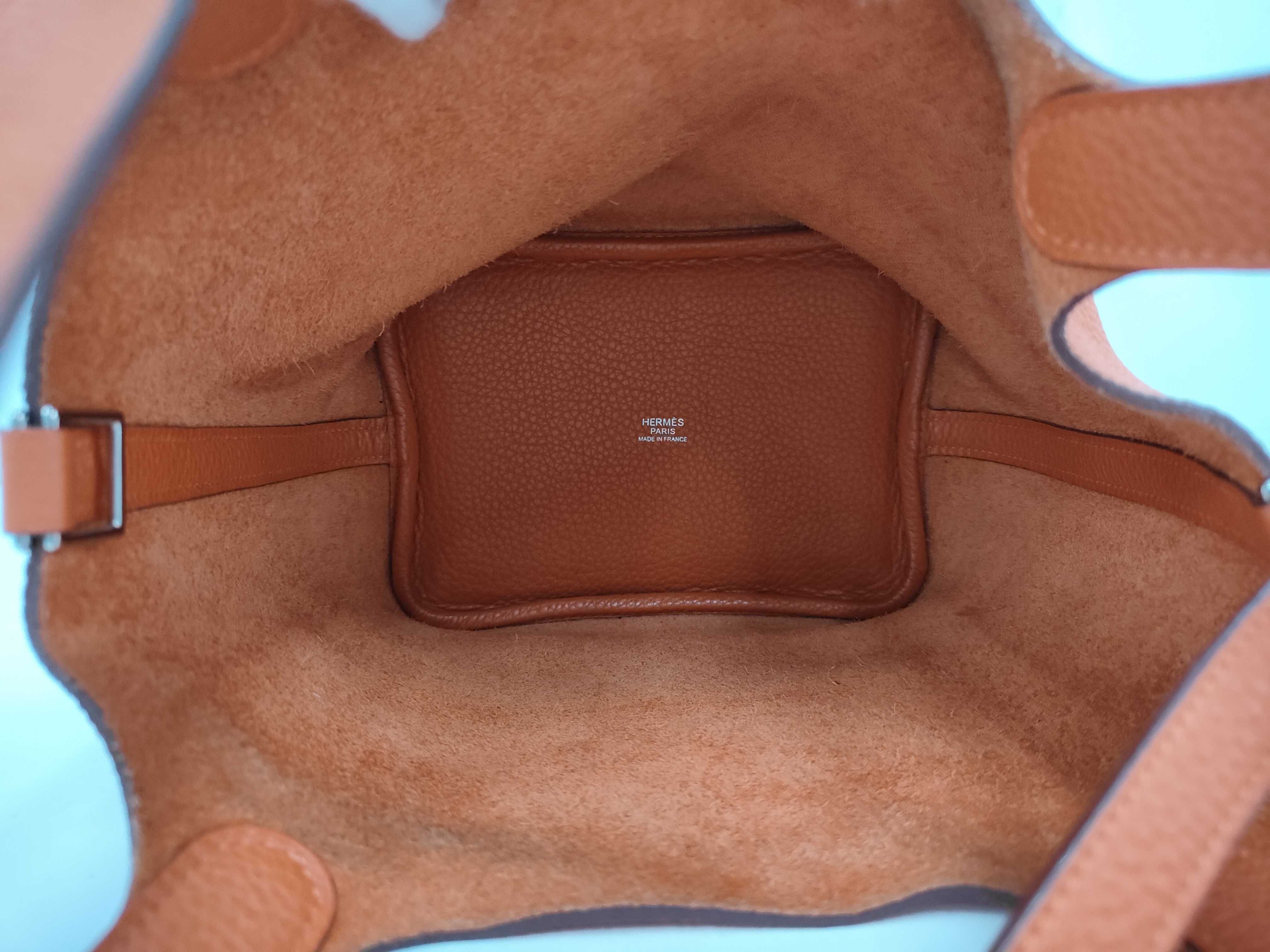 Picotin Lock PM handbag in Taurillon Clemence leather — view 8