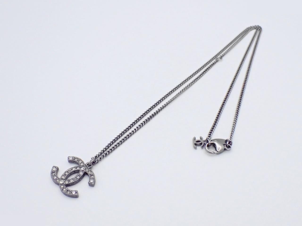 necklace, A13K gold, Coco Mark, rhinestones, gunmetal finish, 2.3cm width. — view 3