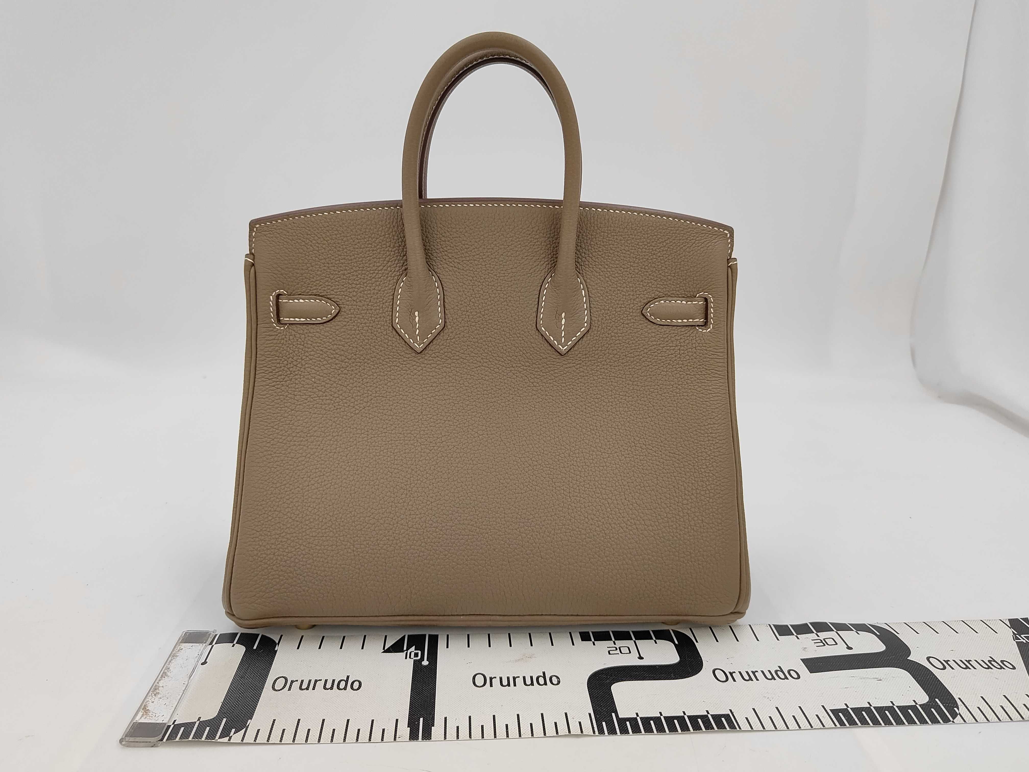 Birkin 25 Togo Etoupe Gold Hardware W Stamp Handbag — view 2