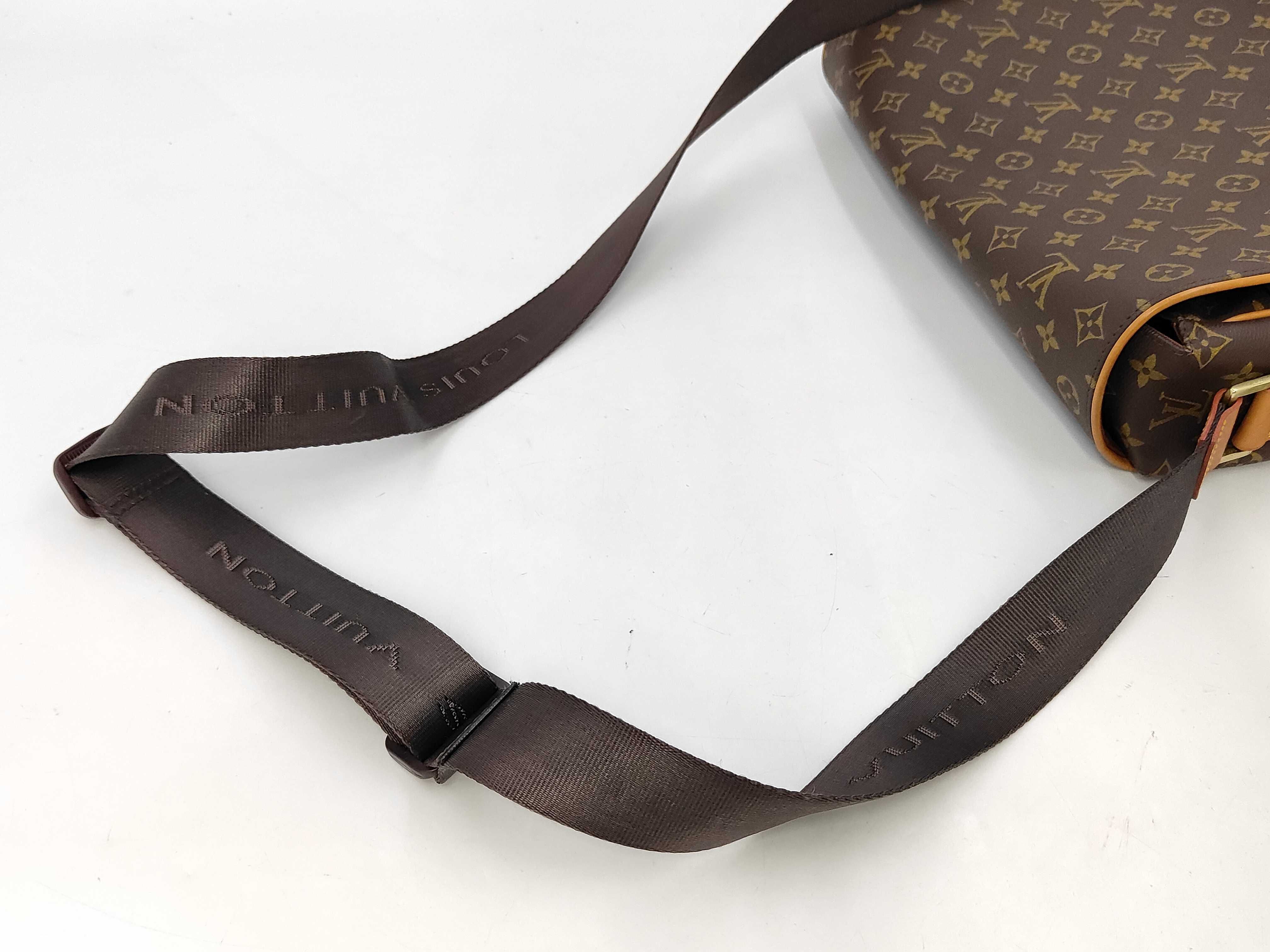 Abbesses Shoulder Bag Monogram M45257 Shoulder Bag — view 5