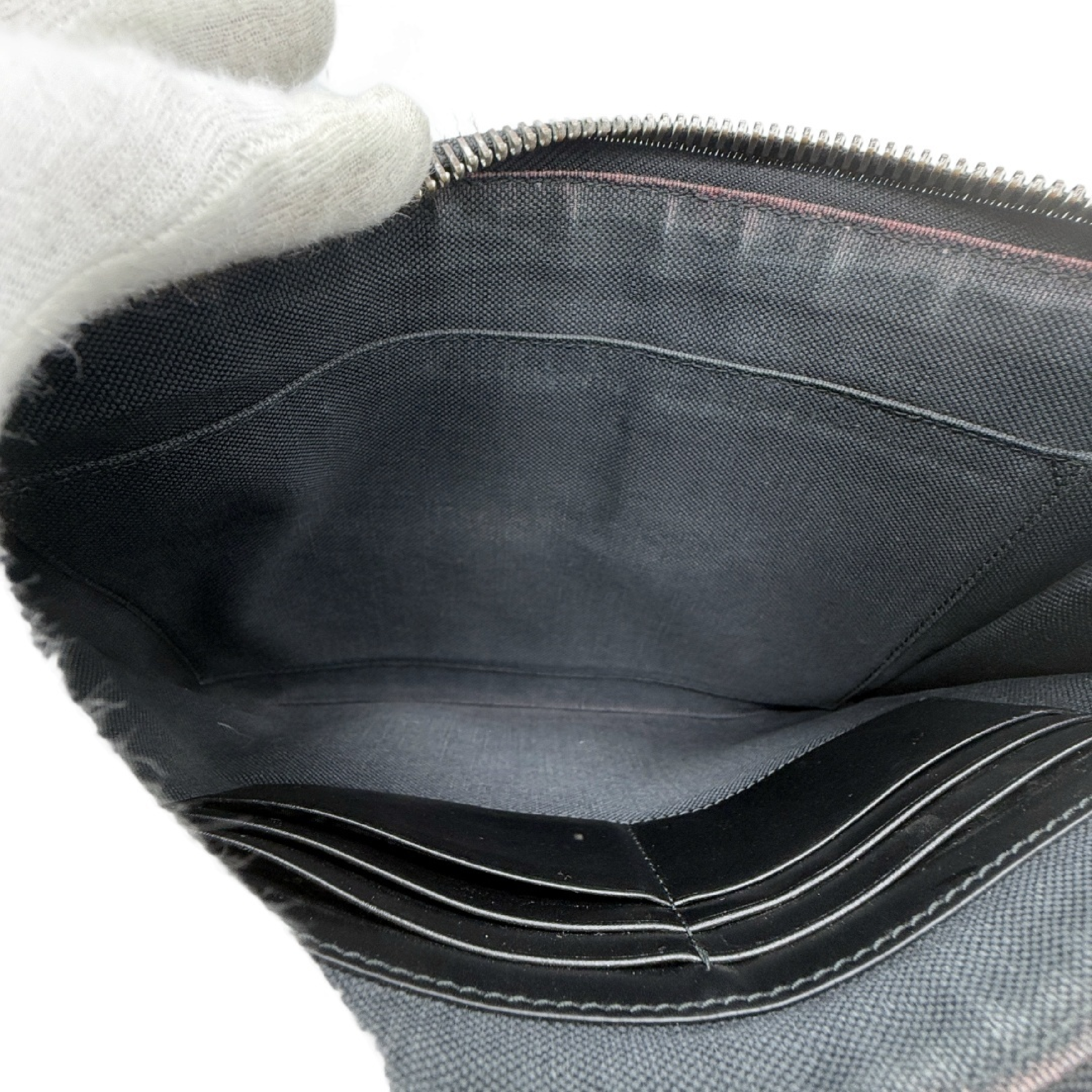 Night Courier GG Supreme Clutch Bag — view 9