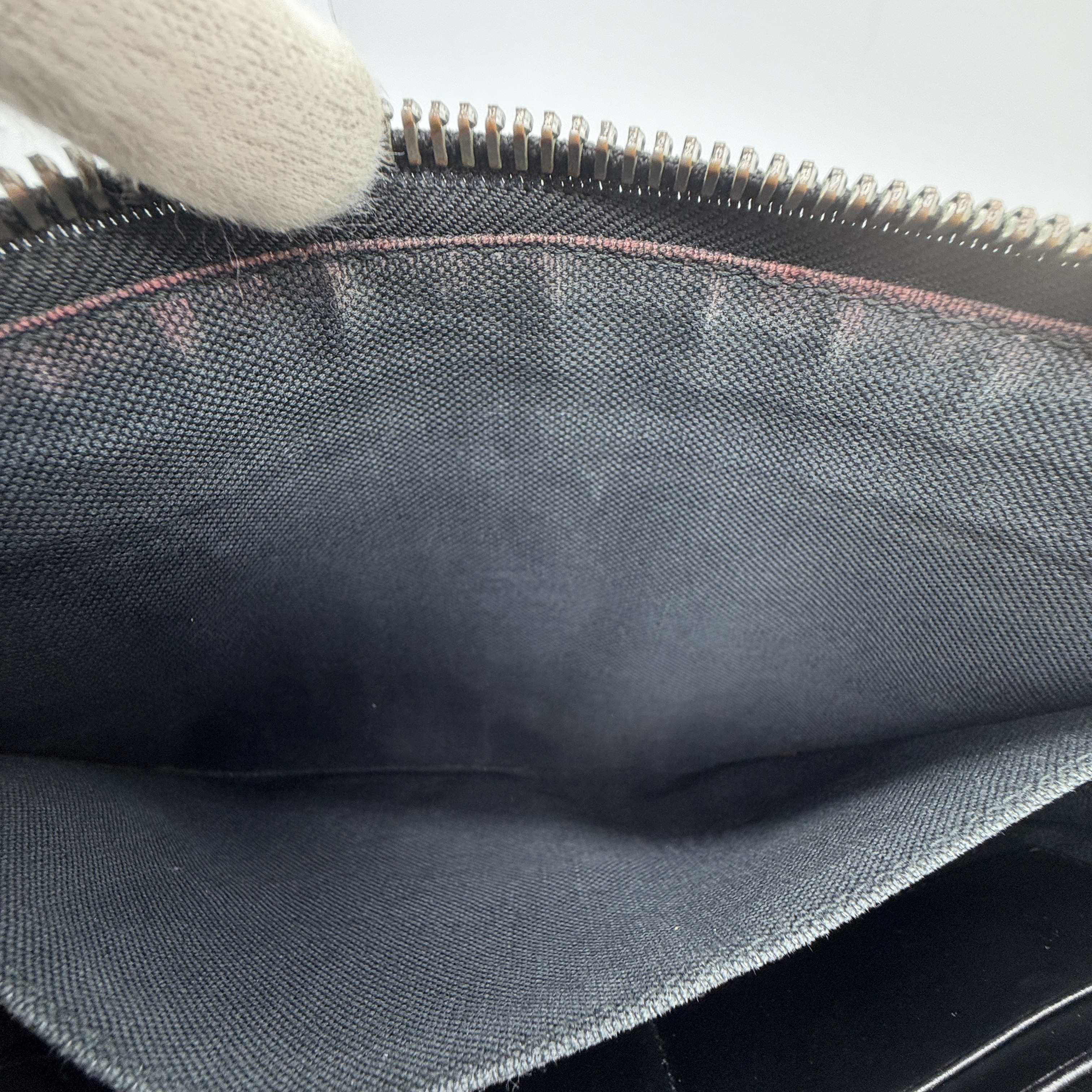 Night Courier GG Supreme Clutch Bag — view 10
