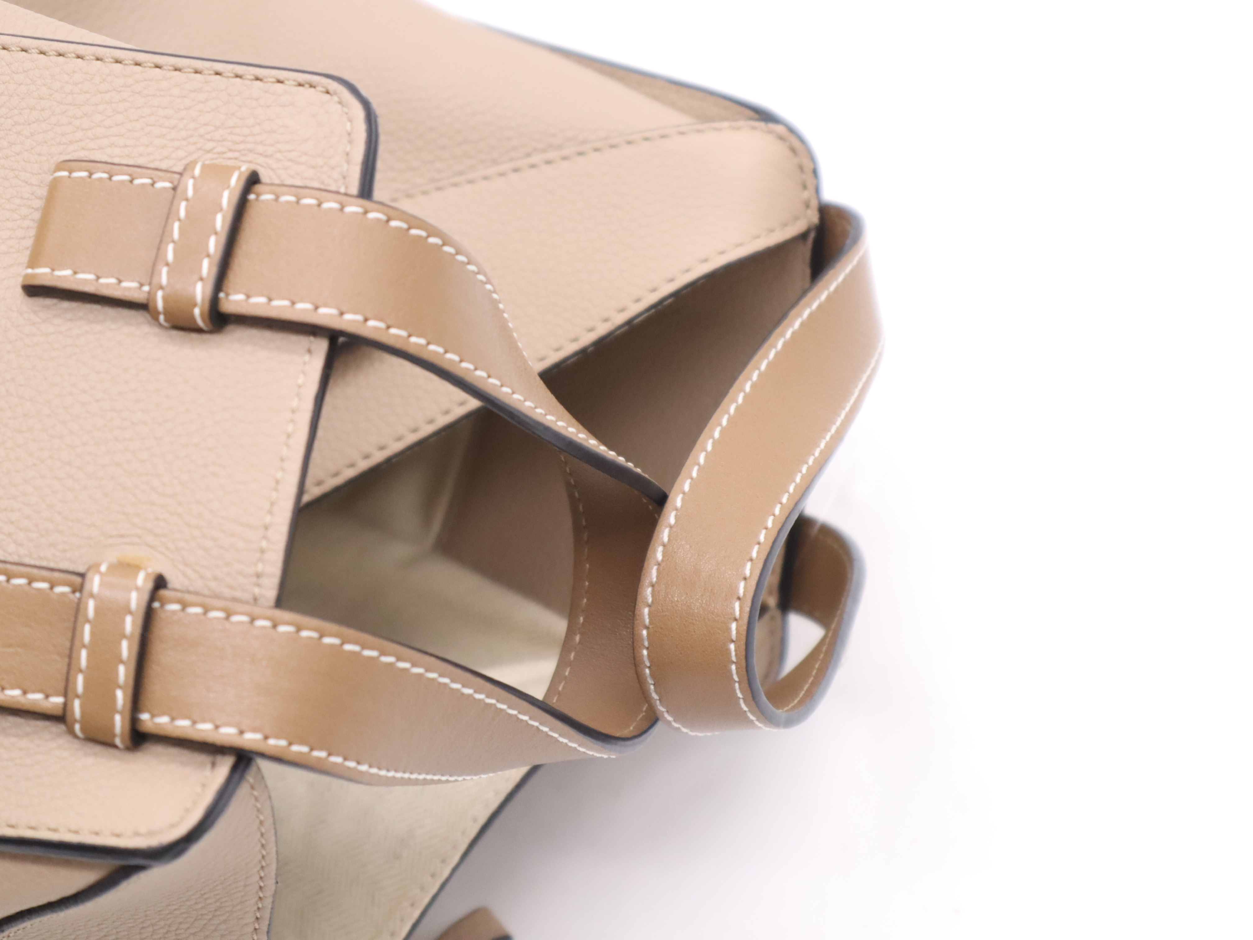 Leather Hammock Small Beige Handbag with Shoulder Strap — view 6
