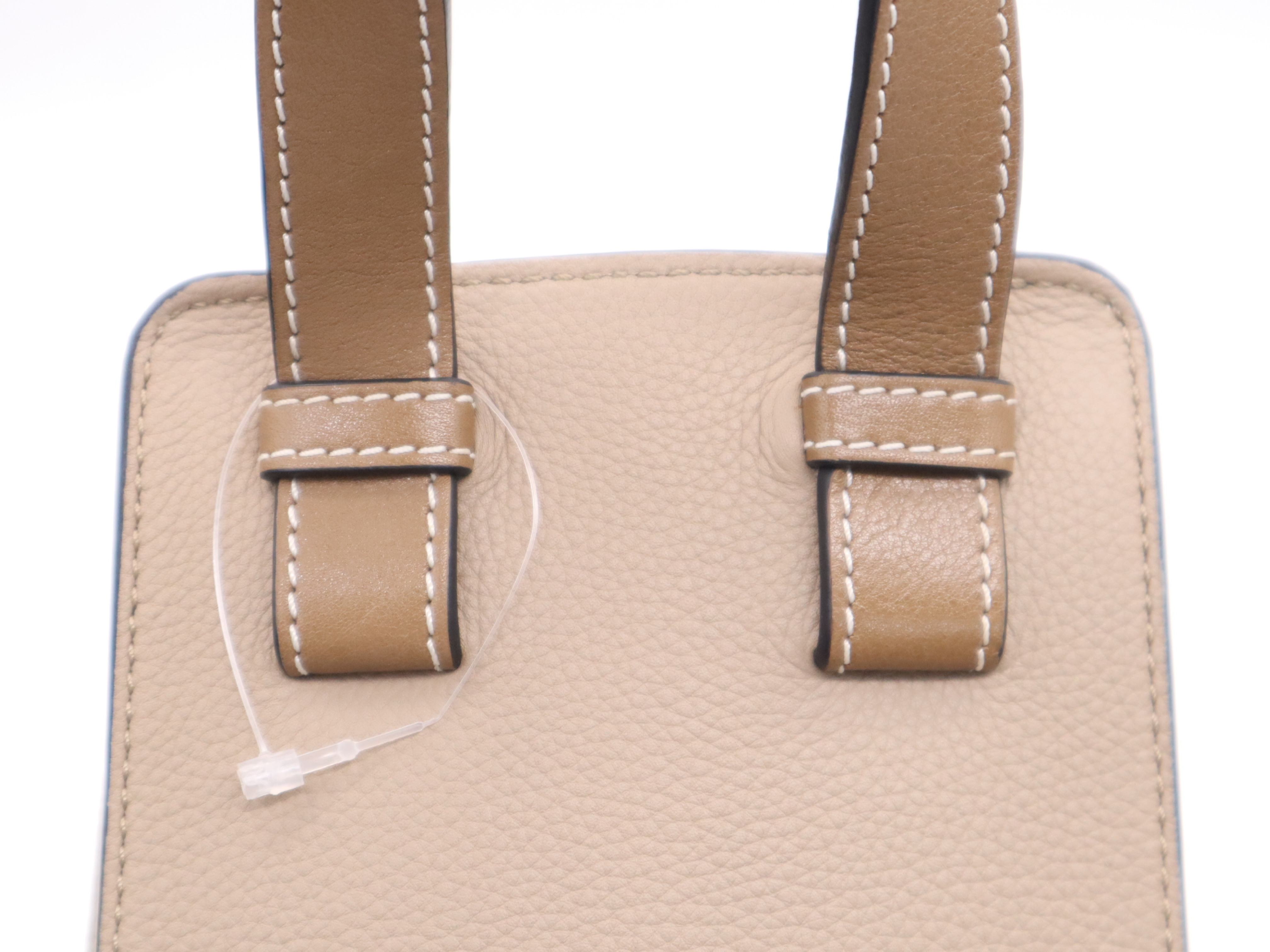 Leather Hammock Small Beige Handbag with Shoulder Strap — view 8